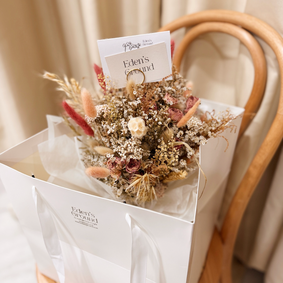 Flowers to Celebrate Graduation — For Hard Work and New Beginnings