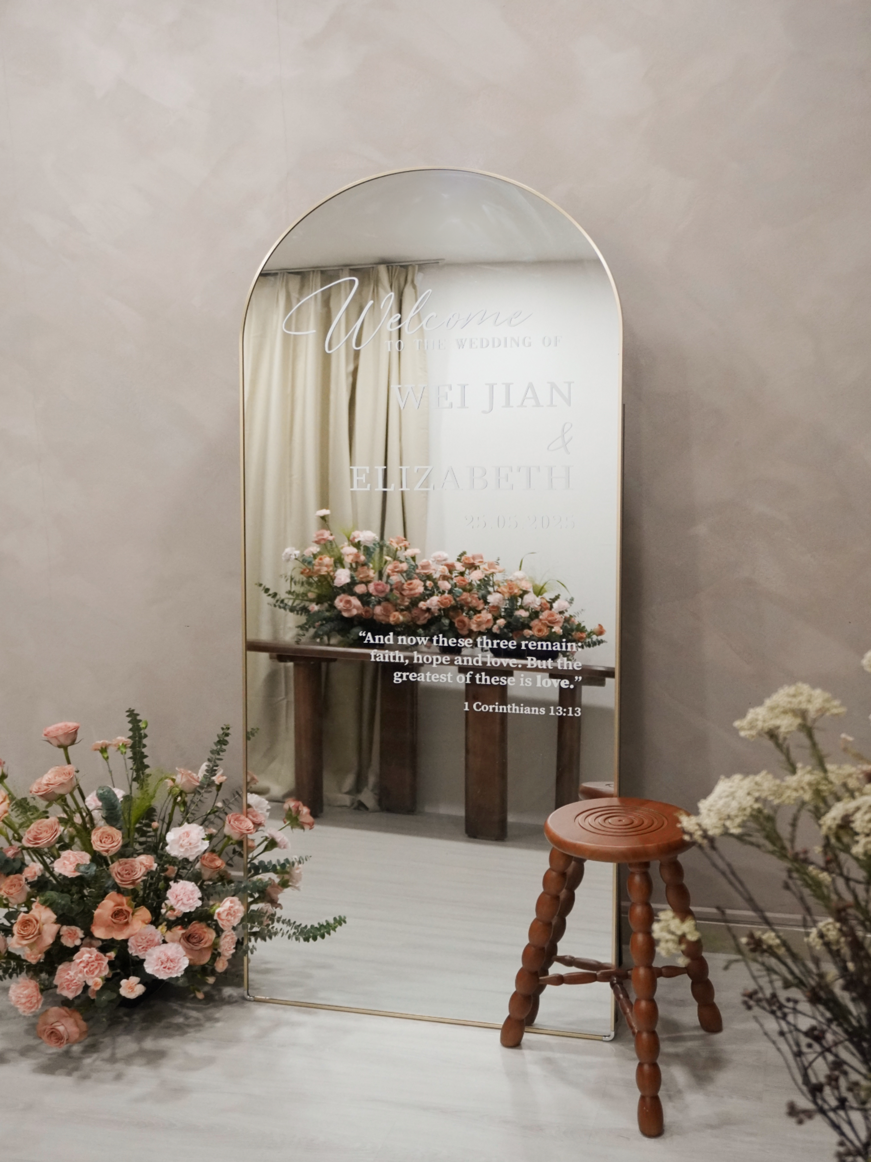 Customised elegant wedding mirror decor, as welcome sign with your names or seat assignment sign for your guests, rental by Eden's Ground.
