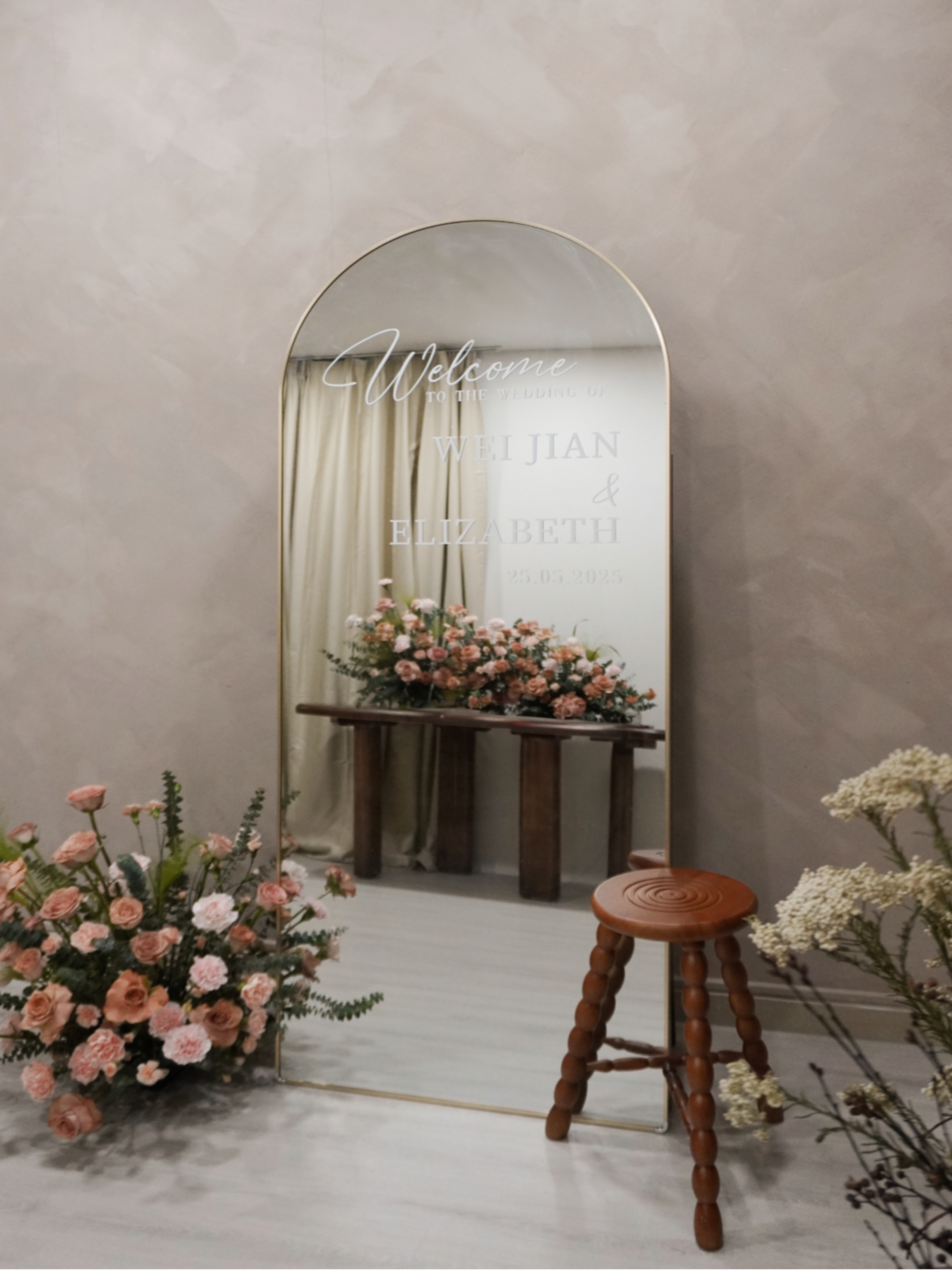 Customised elegant wedding mirror decor, as welcome sign with your names or seat assignment sign for your guests, rental by Eden's Ground.