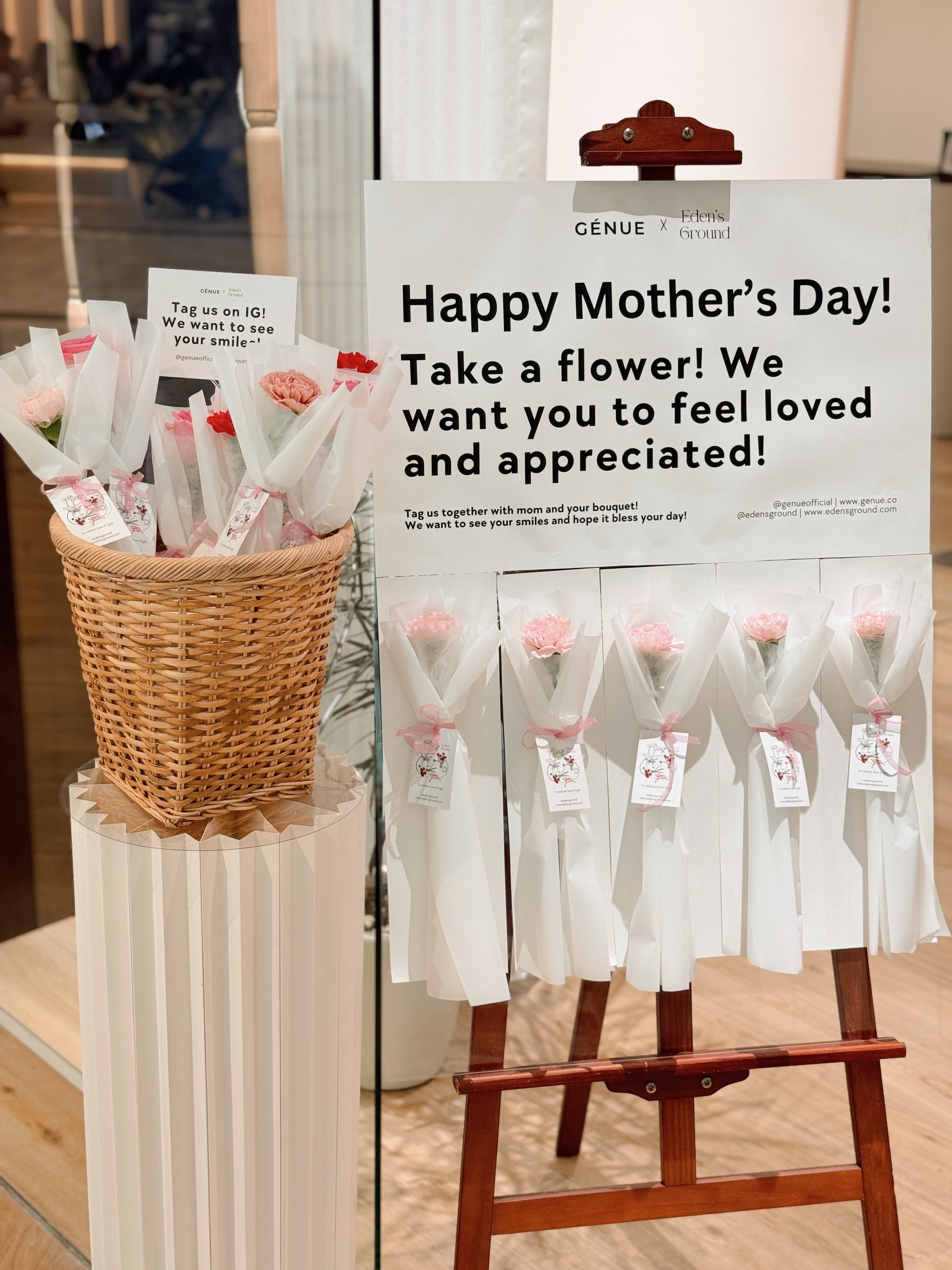 mother's day celebrating moms mum mom mommy mother women international women's day event b2b floral gifting for clients appreciation thank you wedding gifts press events, pop-ups, bridal showers, birthday parties, corporate dinner and dance, and more! set up a floral bar to wow and impress guest with unique flowers and gifts