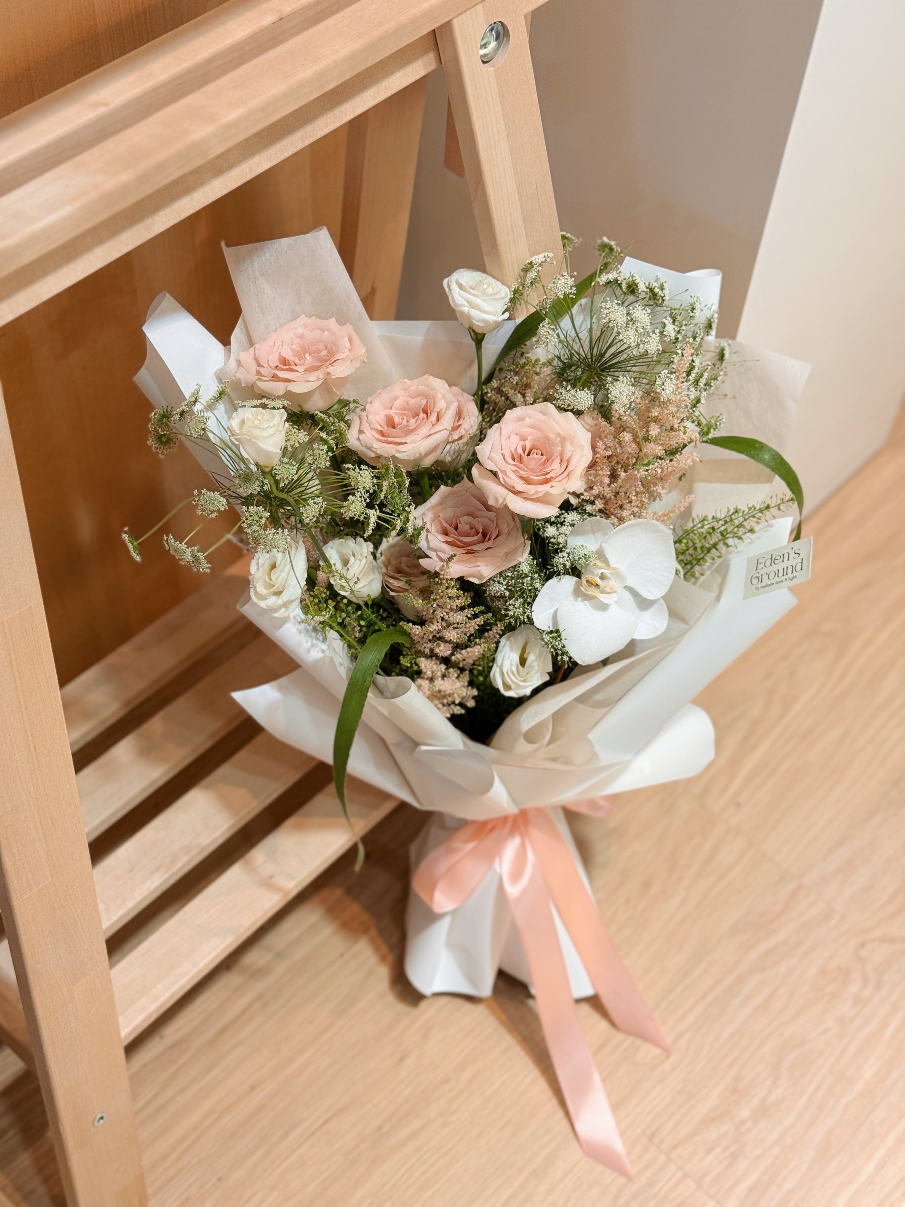 Pink roses white orchid sweet romantic love romance gf for her bouquet Floral arrangements Singapore Florist SG Birthday flowers Anniversary Surprise Get well soon Cheer up I love you Romantic floral Sweet Flower delivery Free delivery Wedding gifts Custom bespoke girl woman wife girlfriend gf bff mother sister