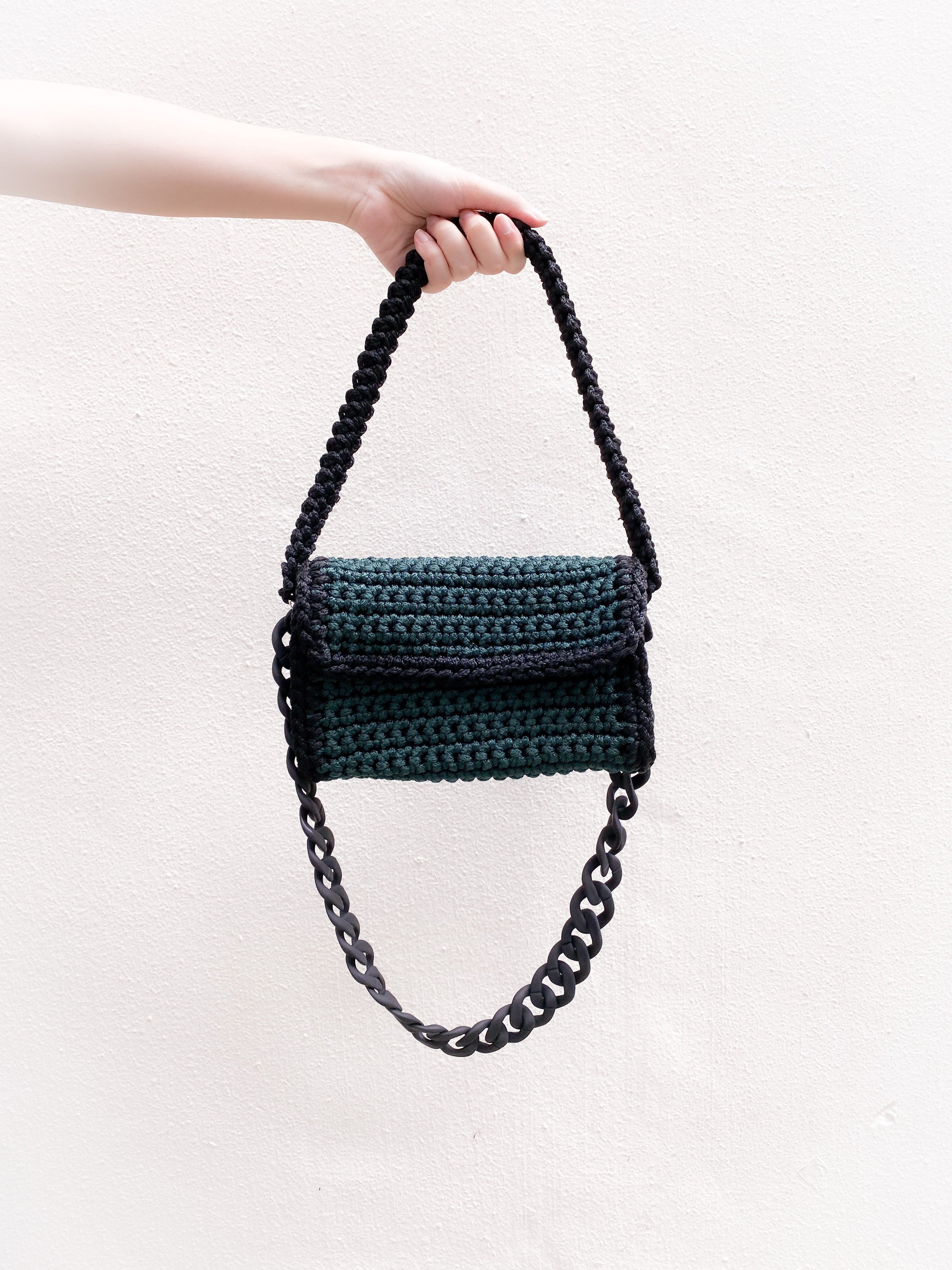 Crochet Baguette Bag in Forest Black