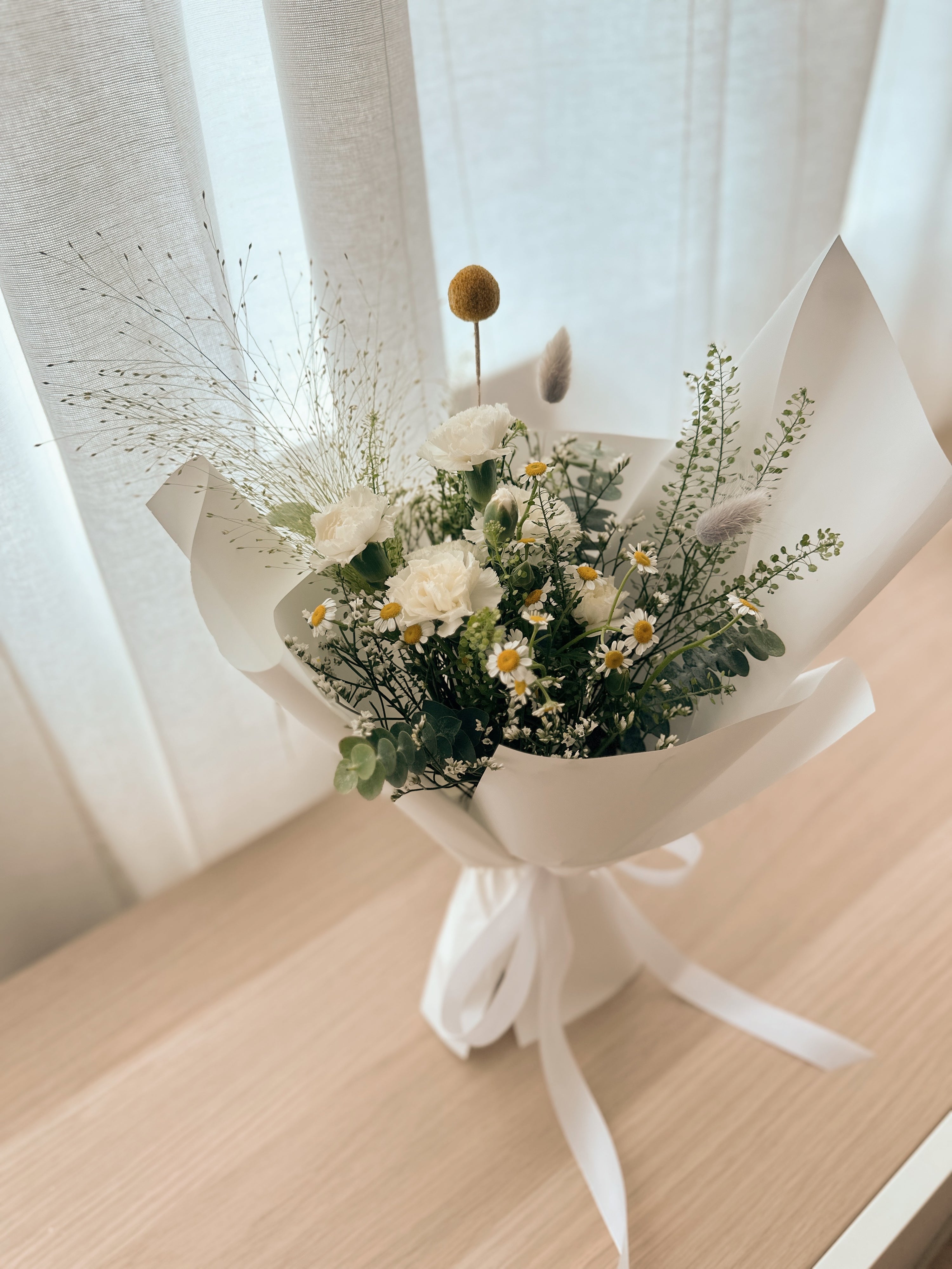 Fresh flower bouquet of the week, curated with seasonal blooms freshly sourced by Eden’s Ground in Singapore. A fuss free ready to pick up option available with free delivery for orders above $100.