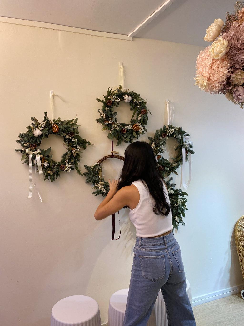 Christmas Wreath Workshop Singapore Team bonding corporate b2b team building team-bonding team-building Floral Design Fresh Flowers and Foliage Fun Creative Weekend Activity suitable for Couples Family and All Christmas Gifts Affordable things to do xmas celebration 2024