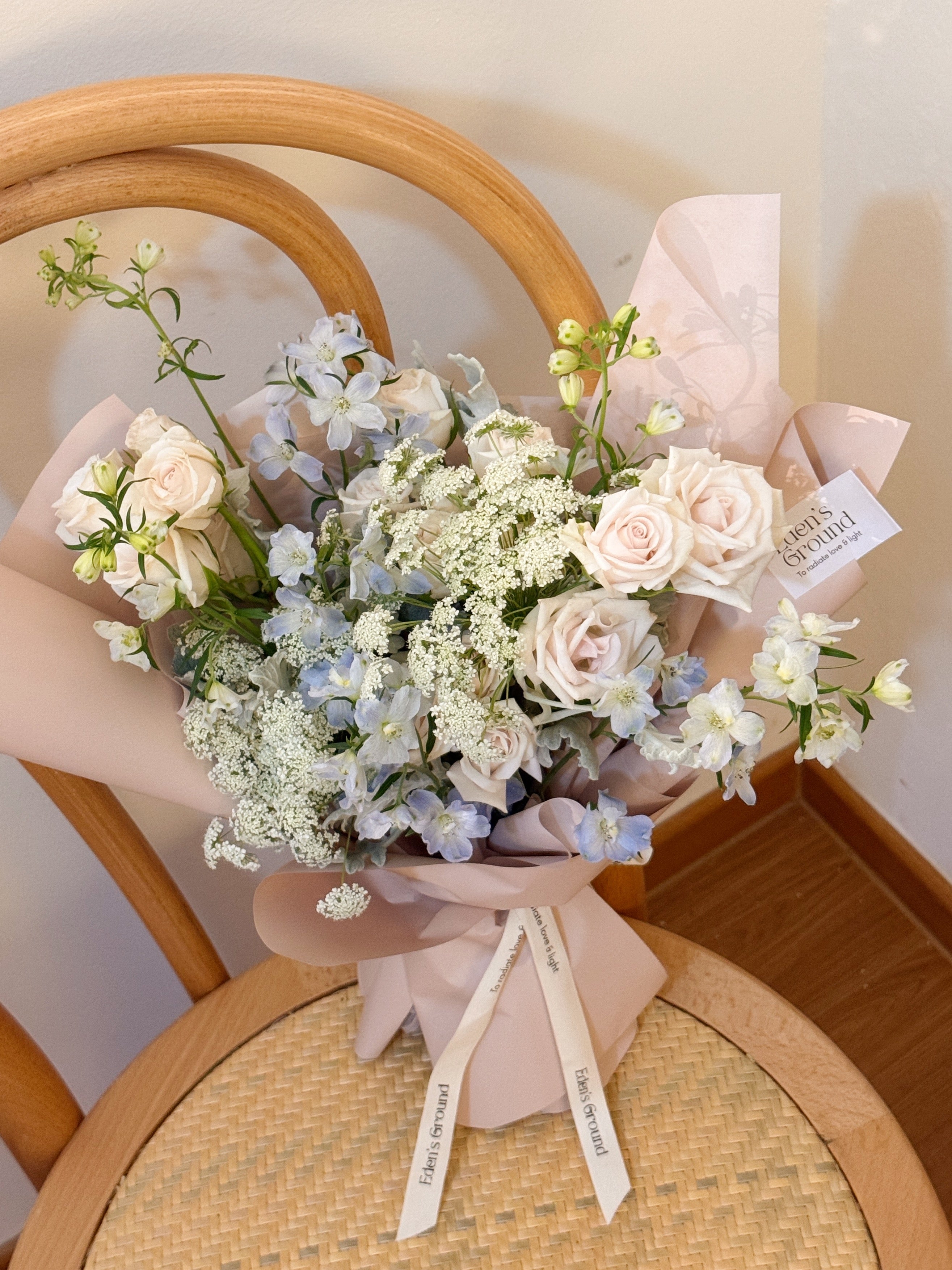 Fresh flower bouquet of the week, curated with seasonal blooms freshly sourced by Eden’s Ground in Singapore. A fuss free ready to pick up option available with free delivery for orders above $100.