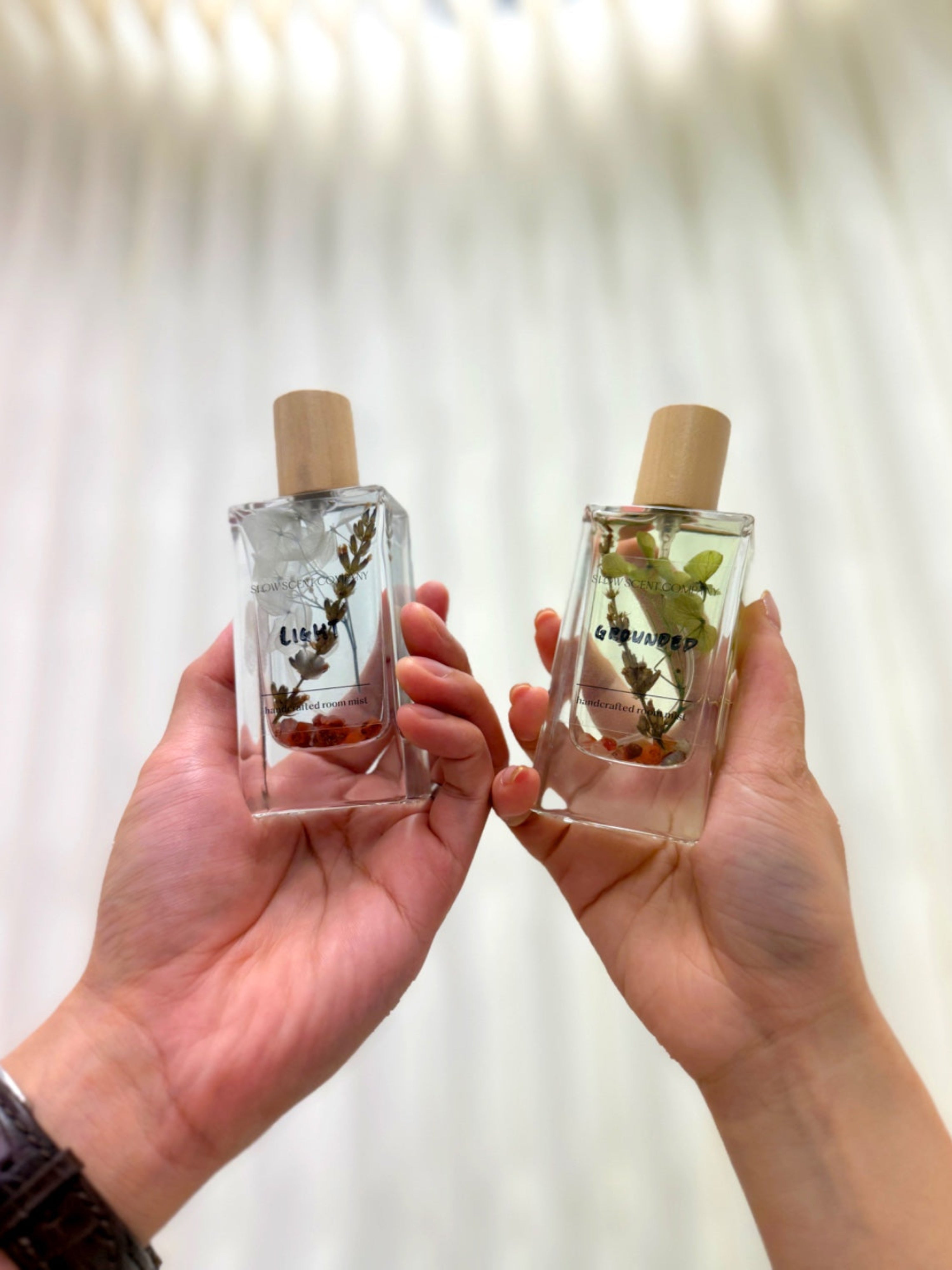 Valentine's Day Room Mist Perfume Making Workshop in Singapore. Create your own scent and fragrance with flowers arrangement. Cosy size and intimate studio, it's the perfect couple activity or date idea to get into the mood of love.