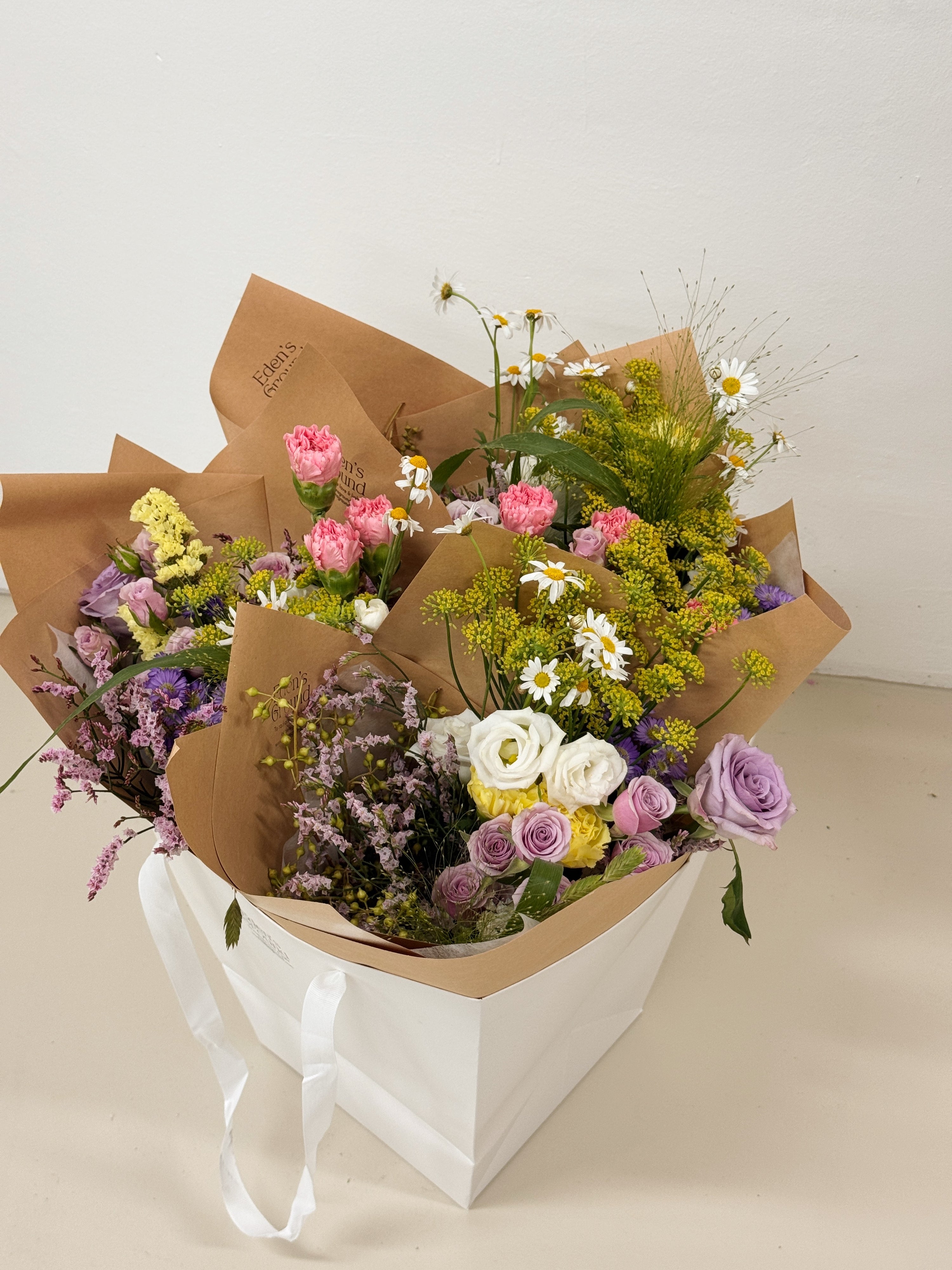 Fuss free and flexible DIY Flower Kit. Enjoy the beauty of seasonal blooms delivered to your doorstep with Eden’s Ground fresh flower subscription. Either DIY or ready to enjoy, these thoughtfully curated arrangements, designed to brighten your space and bring a touch of nature into your everyday.