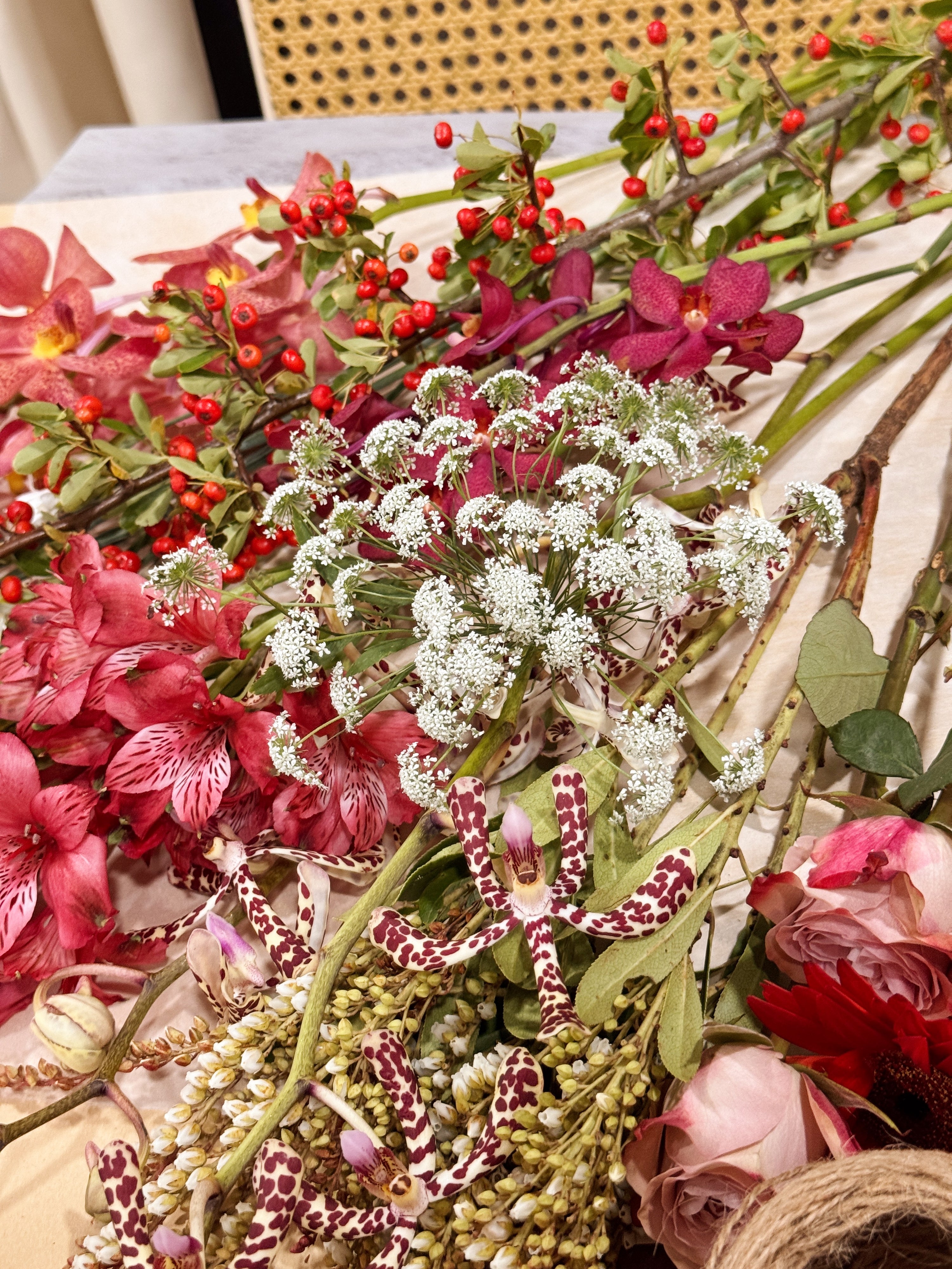 Fuss free and flexible DIY Flower Kit. Enjoy the beauty of seasonal blooms delivered to your doorstep with Eden’s Ground fresh flower subscription. Either DIY or ready to enjoy, these thoughtfully curated arrangements, designed to brighten your space and bring a touch of nature into your everyday.