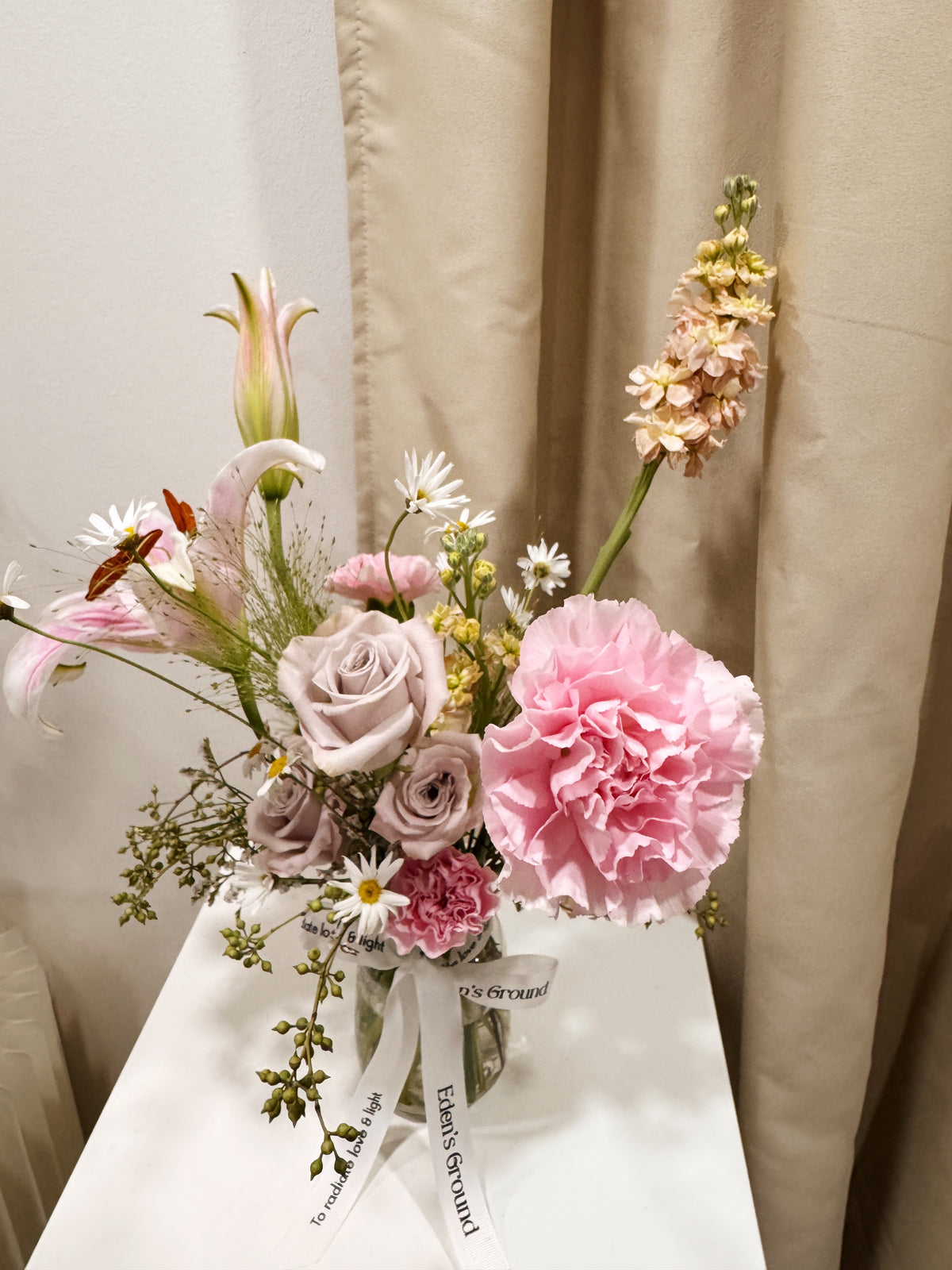 Enjoy the beauty of seasonal blooms delivered to your doorstep with Eden’s Ground fresh flower subscription. Either DIY or ready to enjoy, these thoughtfully curated arrangements, designed to brighten your space and bring a touch of nature into your everyday.