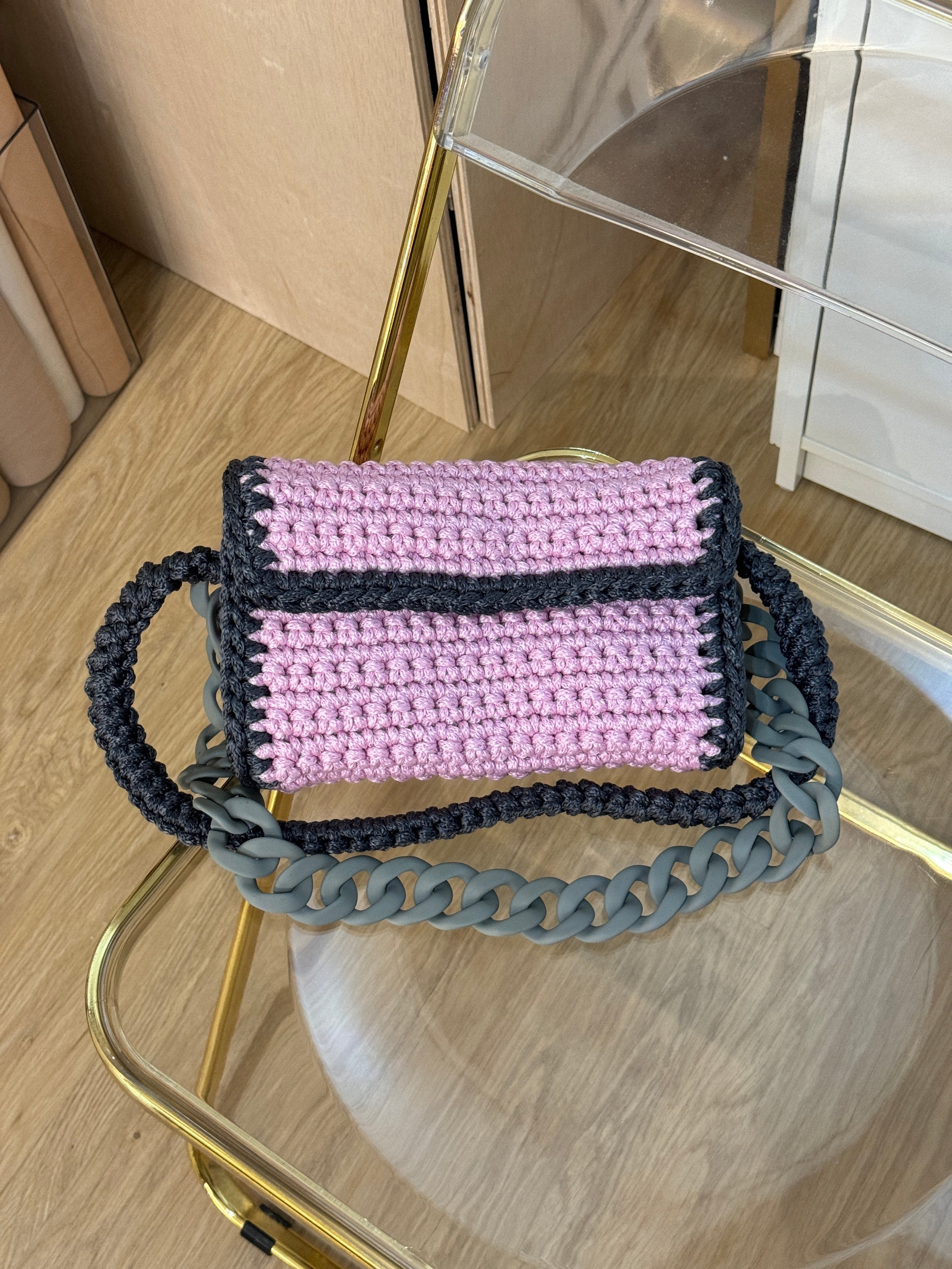 Crochet Baguette Bag in Baby Pink Grey