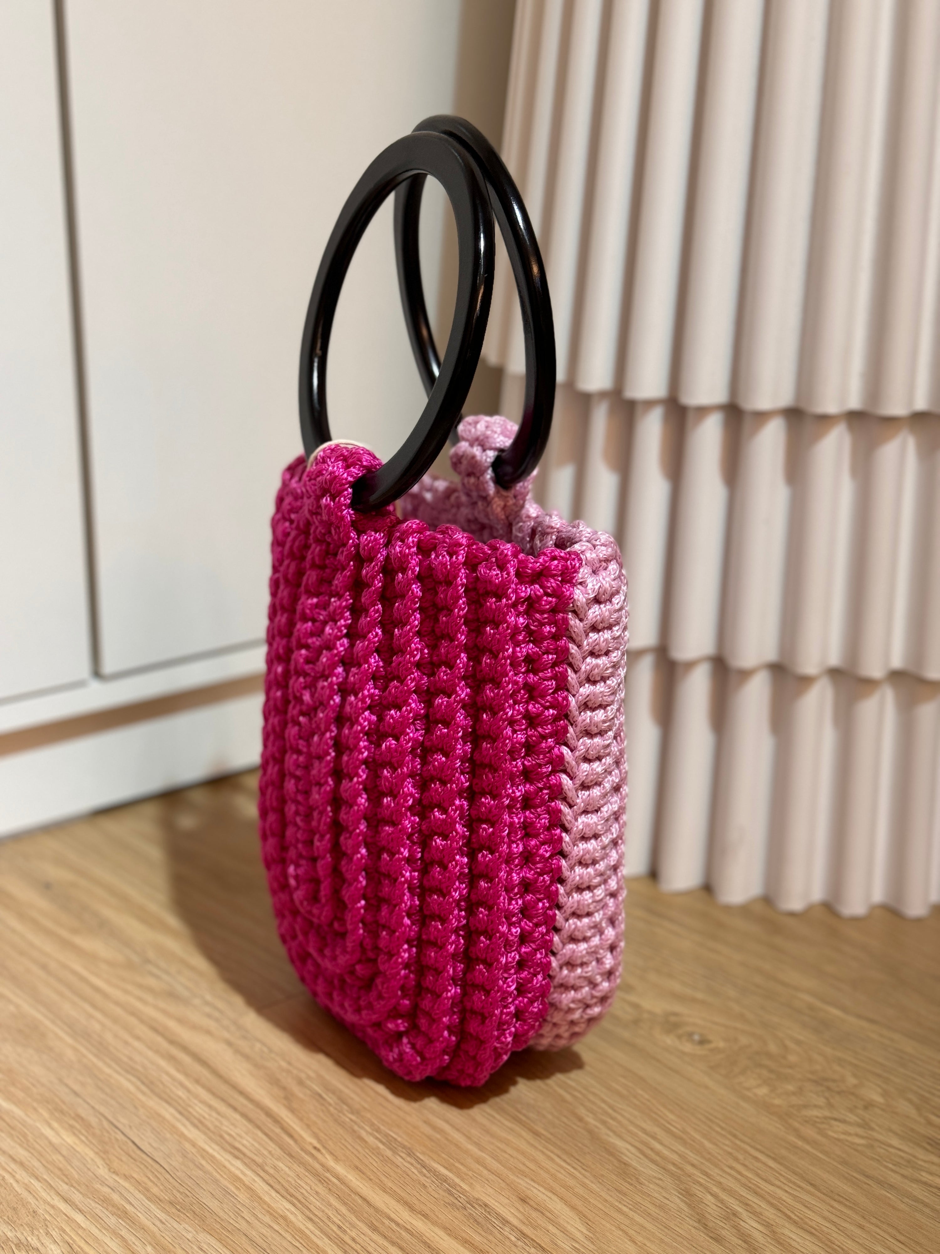 Crochet U Tote in Barbie and Baby Pink