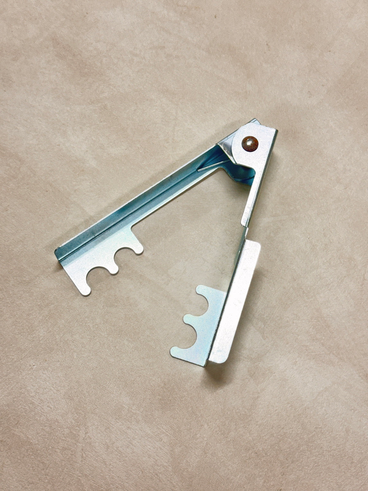 A practical manual or spring loaded tool designed to quickly and easily remove thorns and leaves from flower stems, particularly roses. Helps protect your hands from sharp thorns while keeping stems intact and ready for safe, effortless handling and arranging.