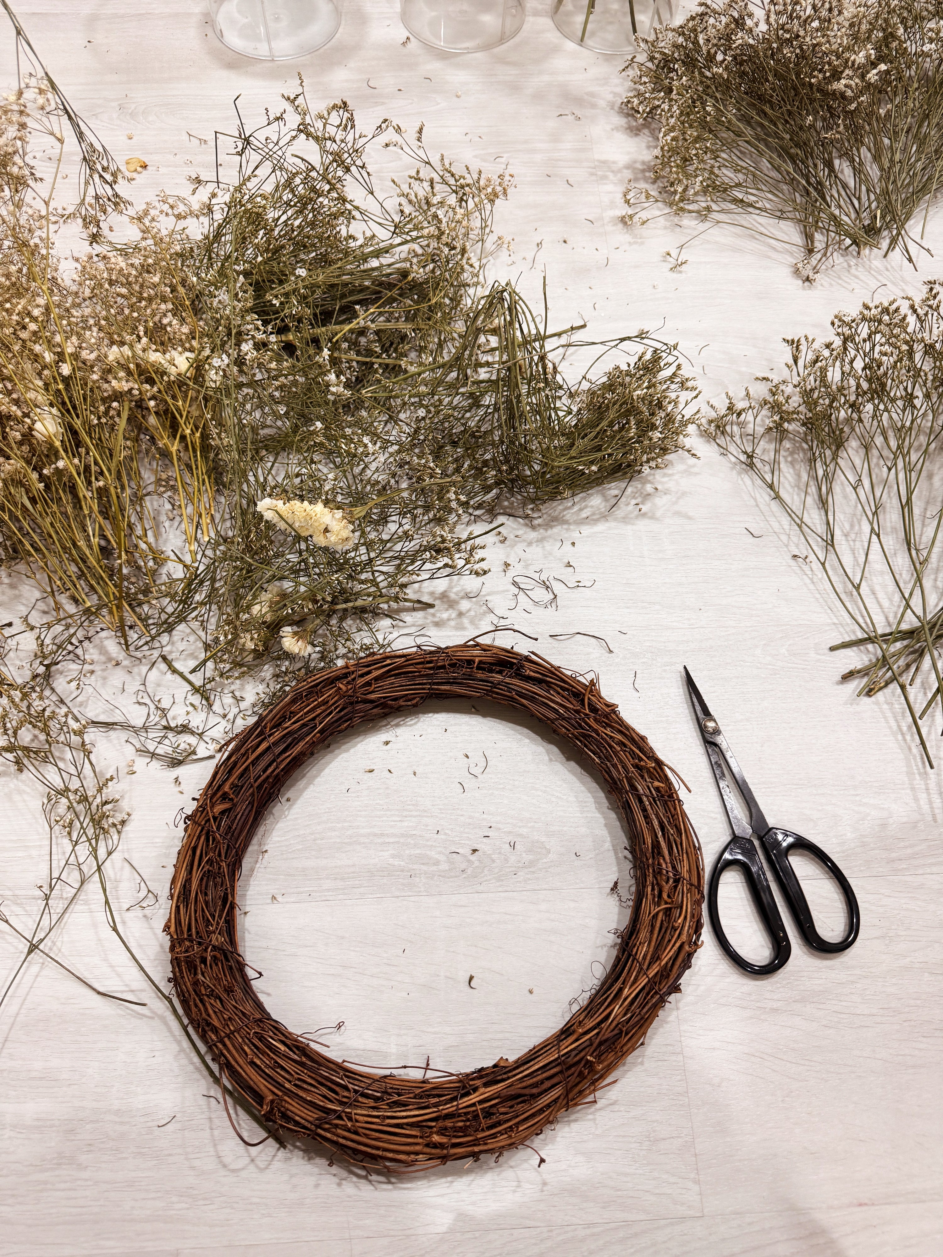 This hands-on floral wreath making workshop using dried flowers is guided by Eden's Ground, a floral design boutique. A sustainable activity using dried flowers. 