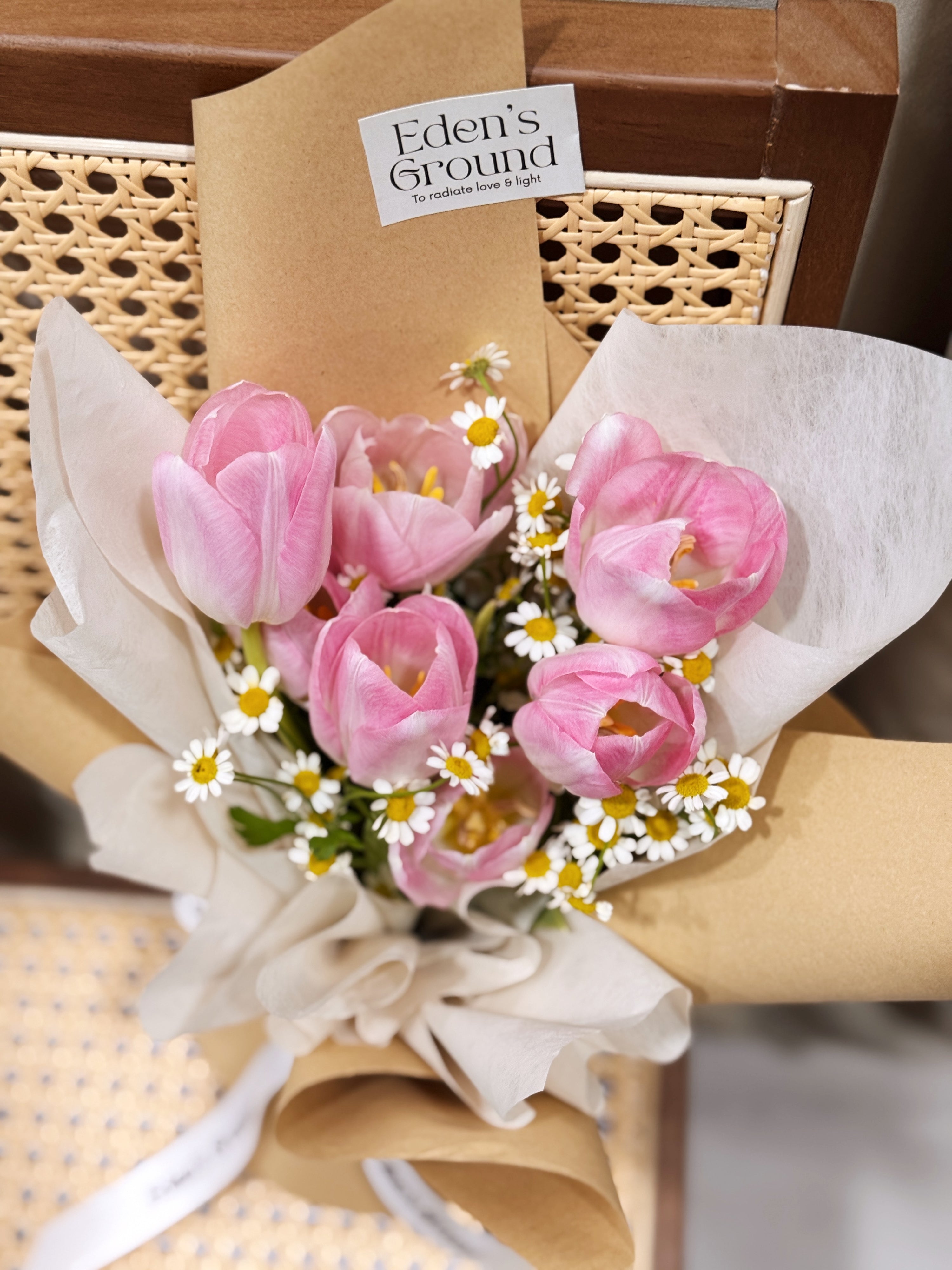 Tulips bouquet Floral arrangements Singapore Florist SG Birthday flowers
Anniversary Surprise Get well soon Cheer up I love you Romantic floral Sweet Flower delivery Free delivery Wedding gifts Custom bespoke girl woman wife girlfriend gf bff mother sister thank you gratitude grateful sweet pink bouquet flower