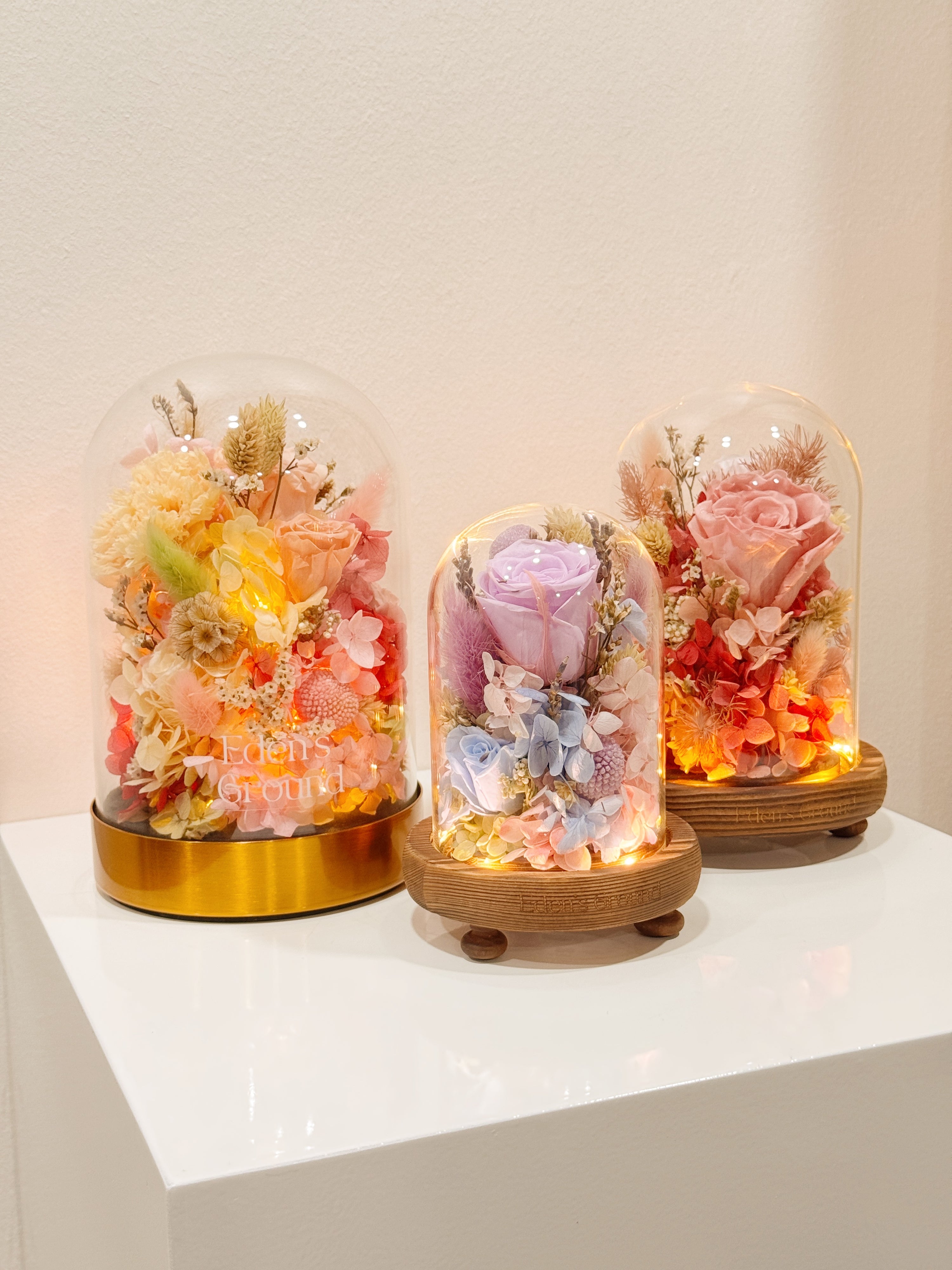 Spend a cosy weekend with Eden’s Ground learning the art of preserved flowers and crafting your very own floral dome arrangement. 