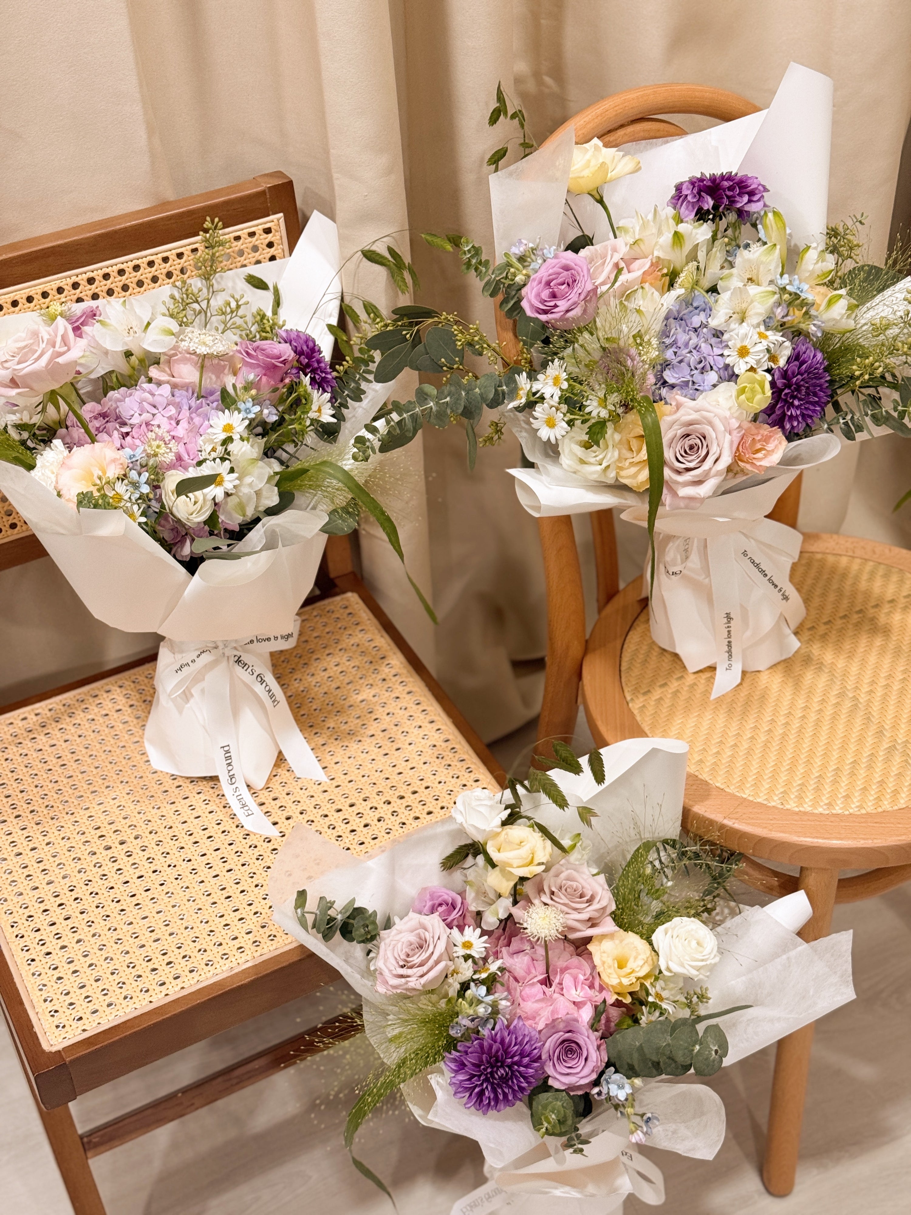 Bouquet making, floral arranging workshop in Singapore. Perfect for birthday celebration, learning a new skill, hobby class, or team bonding team, staff appreciation, and rewarding clients. A relaxing activity for the weekend, things to do for couples, build on your hobby for florist enthusiast in Singapore by Eden's Ground, a floral design studio.