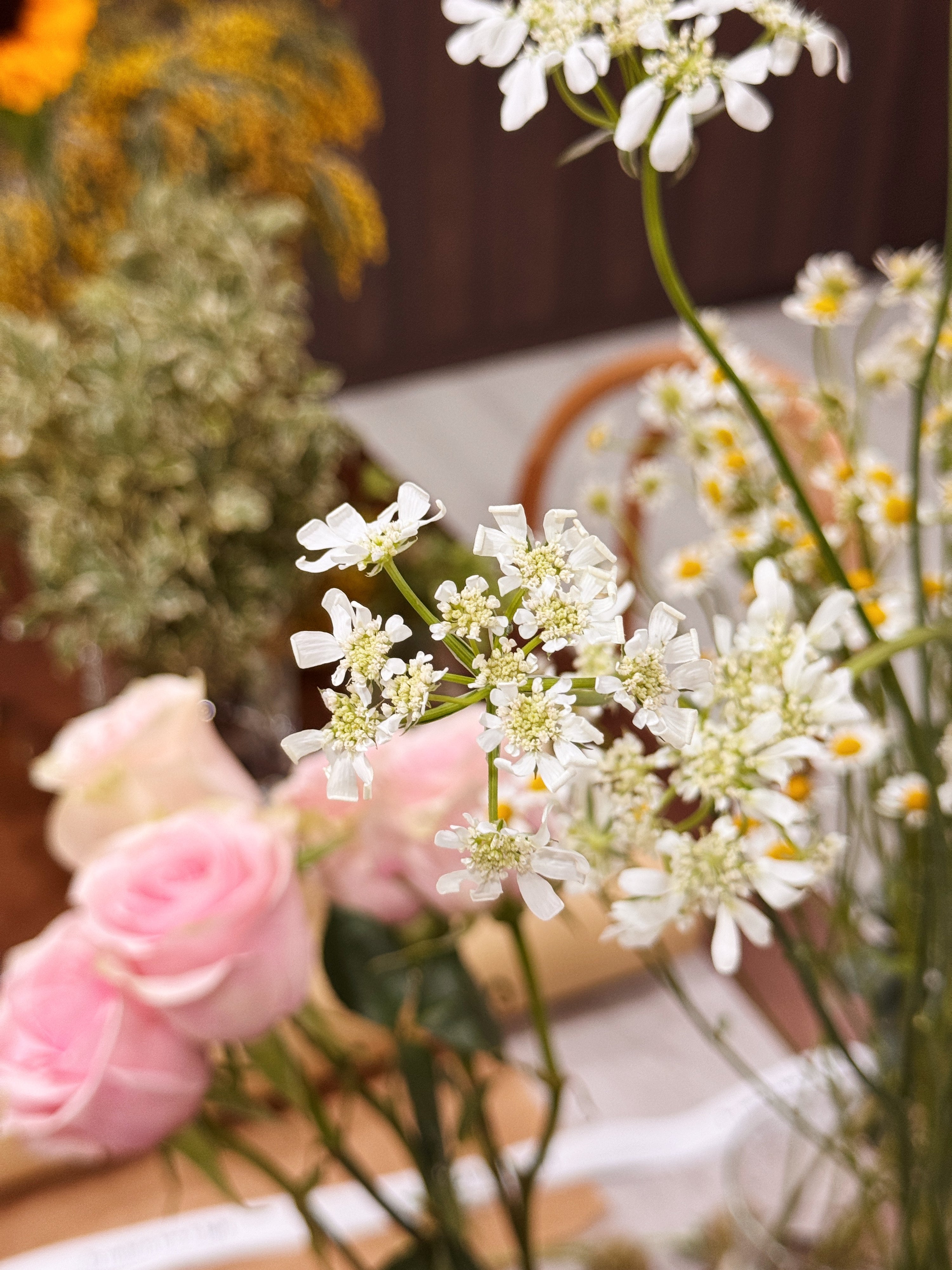 Floral arranging workshop for team bonding team, staff appreciation, or rewarding clients. A relaxing activity for the weekend, things to do for couples, build on your hobby for florist enthusiast in Singapore by Eden's Ground, a floral design studio.
