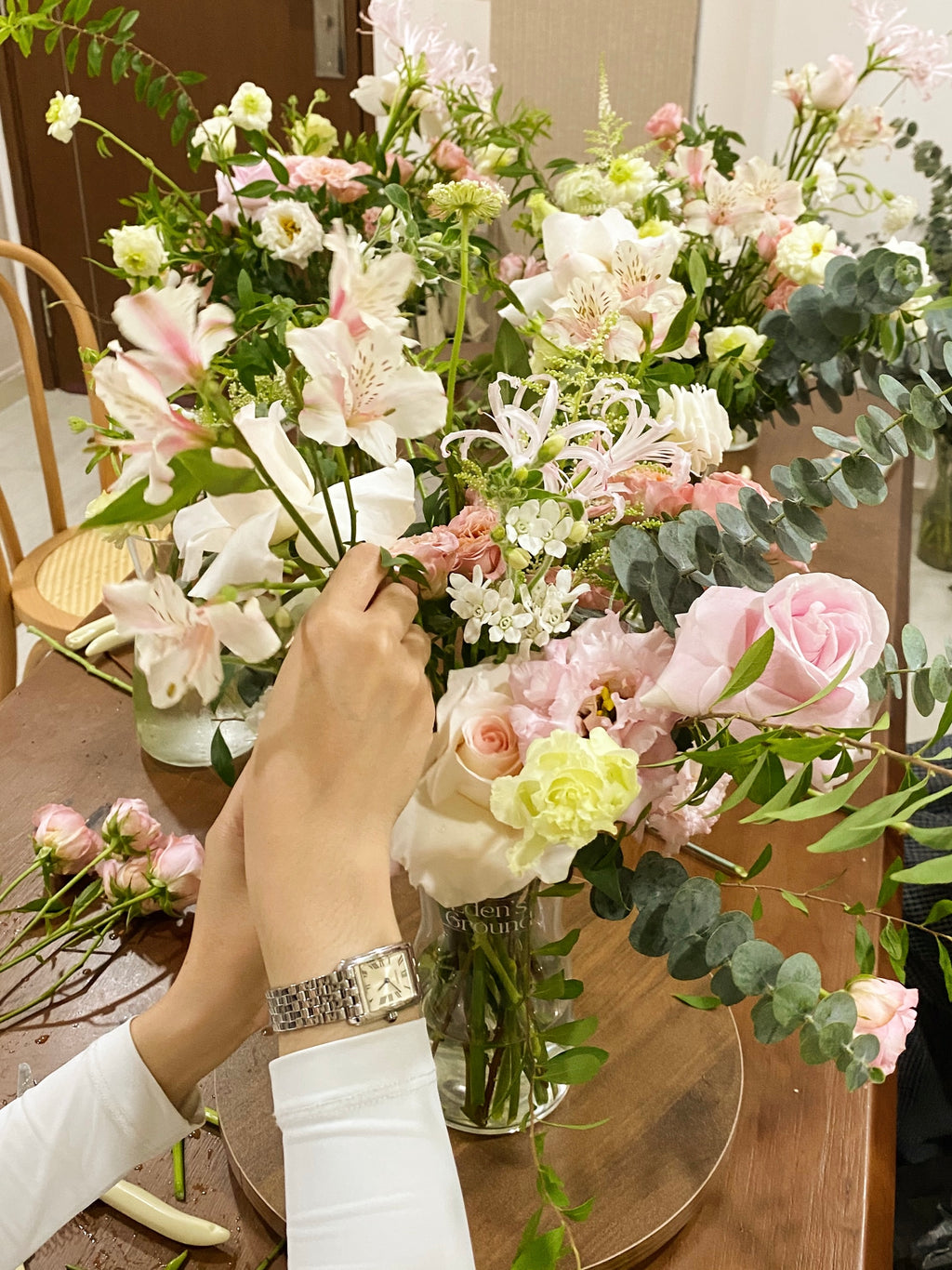 Floral arranging workshop for team bonding team, staff appreciation, or rewarding clients. A relaxing activity for the weekend, things to do for couples, build on your hobby for florist enthusiast in Singapore by Eden's Ground, a floral design studio.