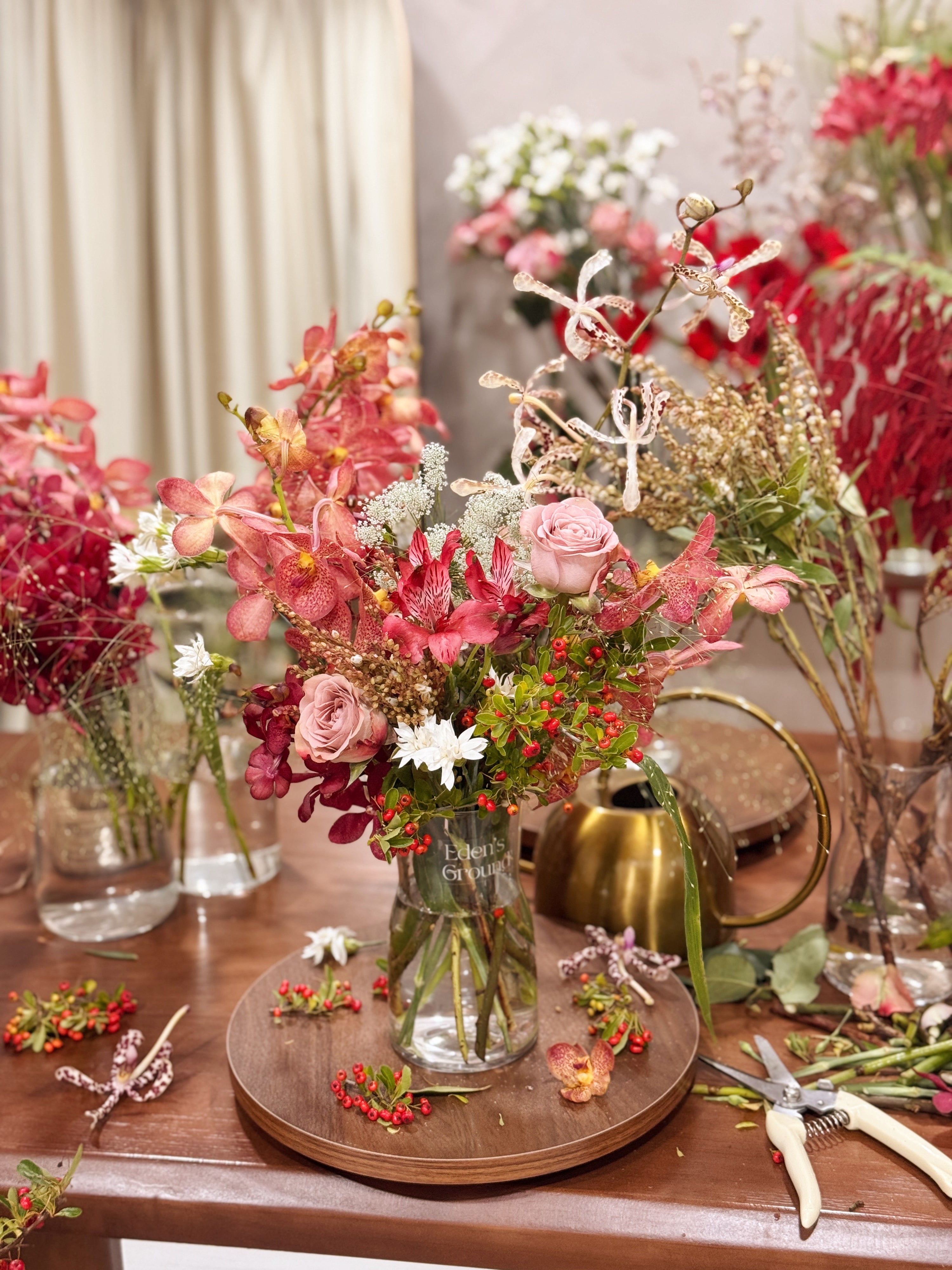Floral arranging workshop for team bonding team, staff appreciation, or rewarding clients. A relaxing activity for the weekend, things to do for couples, build on your hobby for florist enthusiast in Singapore by Eden's Ground, a floral design studio.