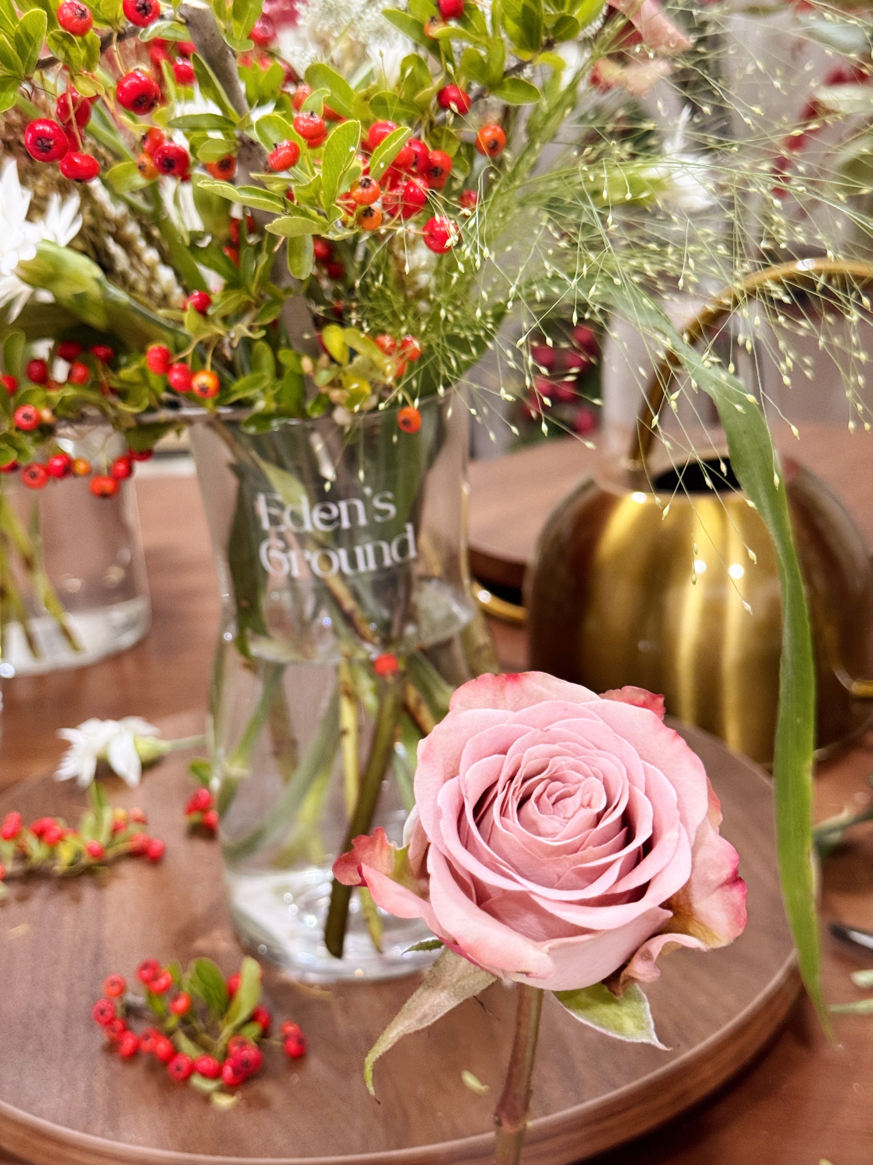 Floral arranging workshop for team bonding team, staff appreciation, or rewarding clients. A relaxing activity for the weekend, things to do for couples, build on your hobby for florist enthusiast in Singapore by Eden's Ground, a floral design studio.