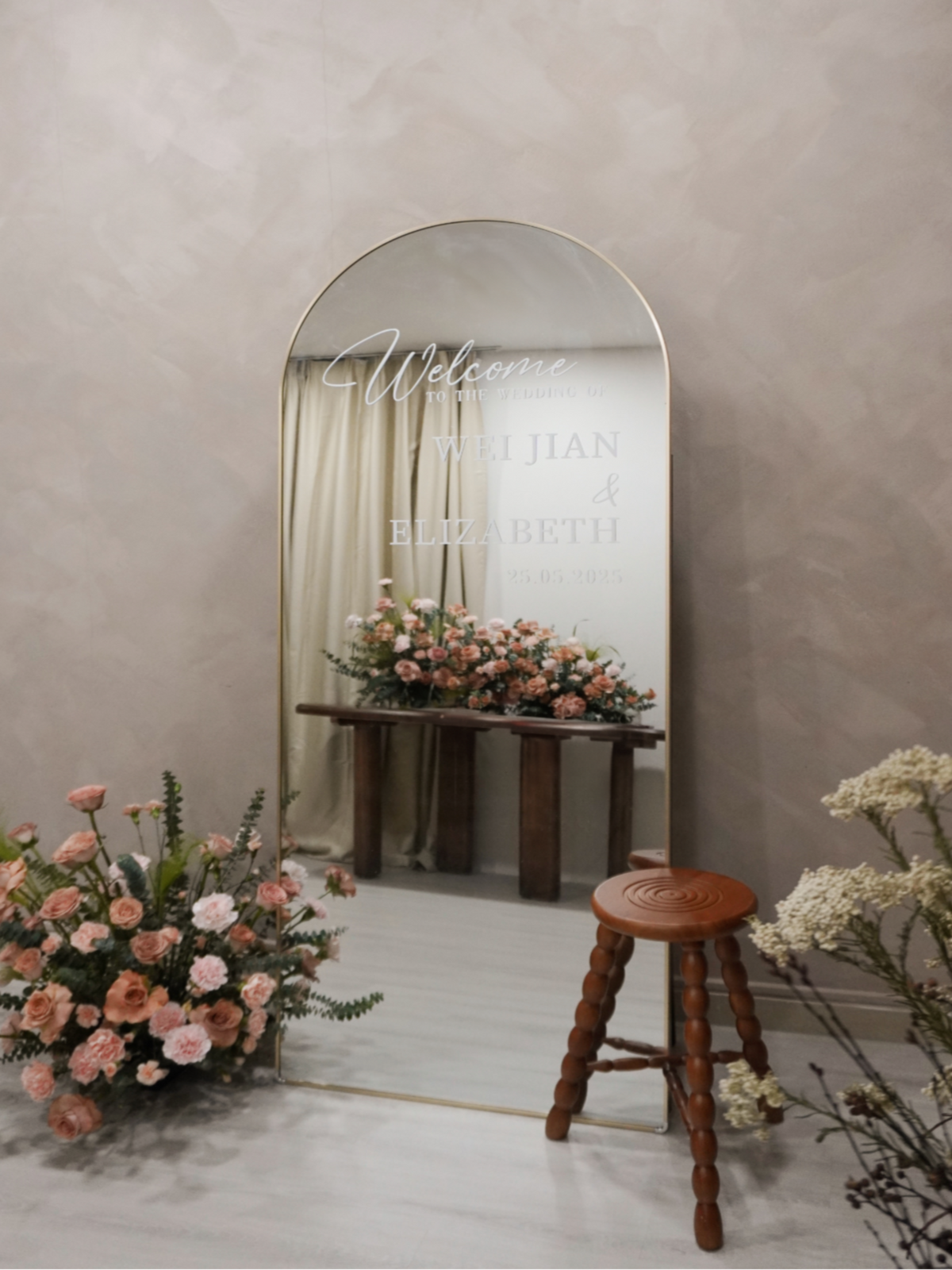 Customised elegant wedding mirror decor, as welcome sign with your names or seat assignment sign for your guests, rental by Eden's Ground.