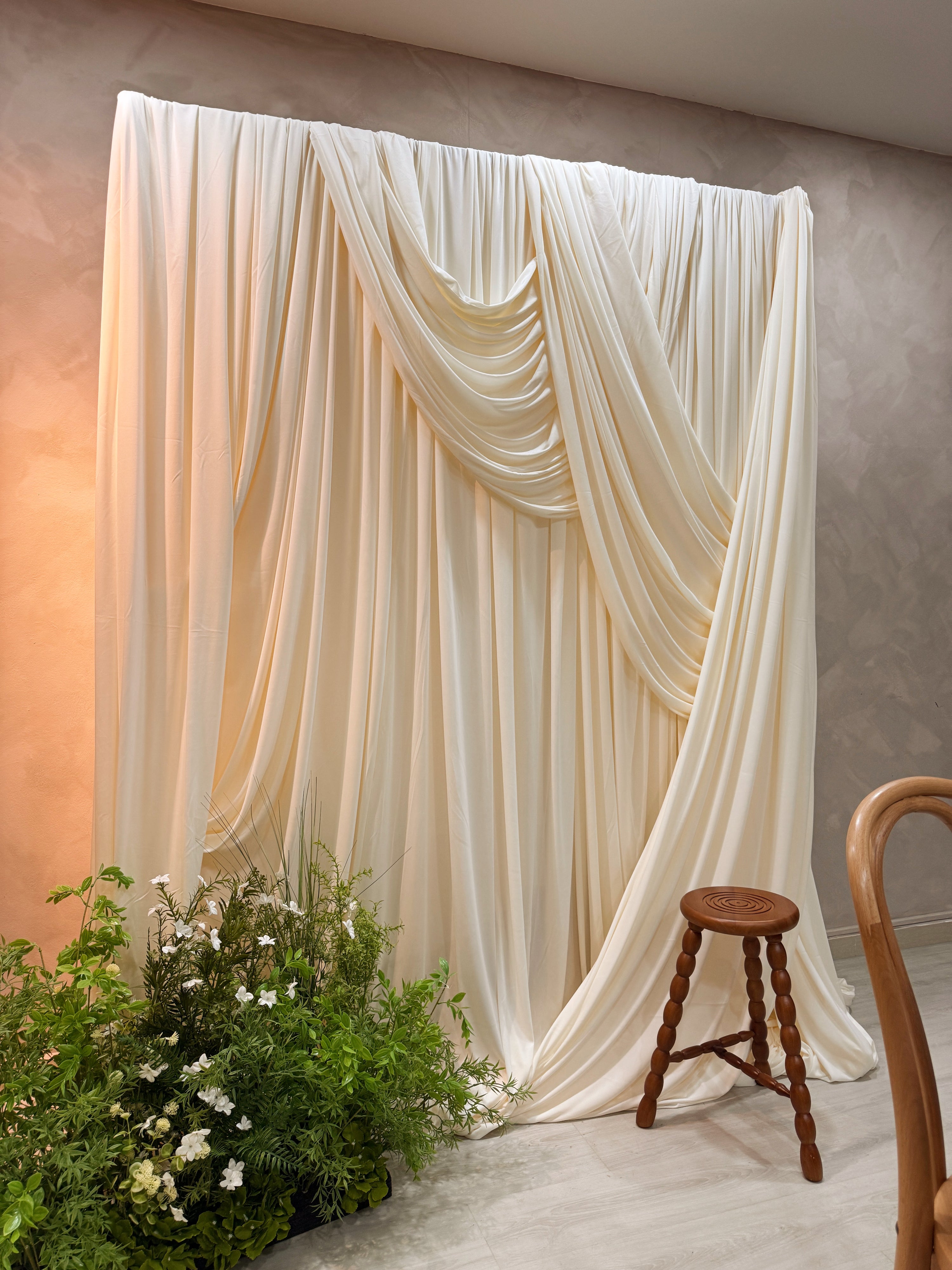 Wedding Photowall Backdrop to complement your wedding theme and elevate your venue. Create memories with a curated elegant photo area by Eden’s Ground, a floral design boutique.