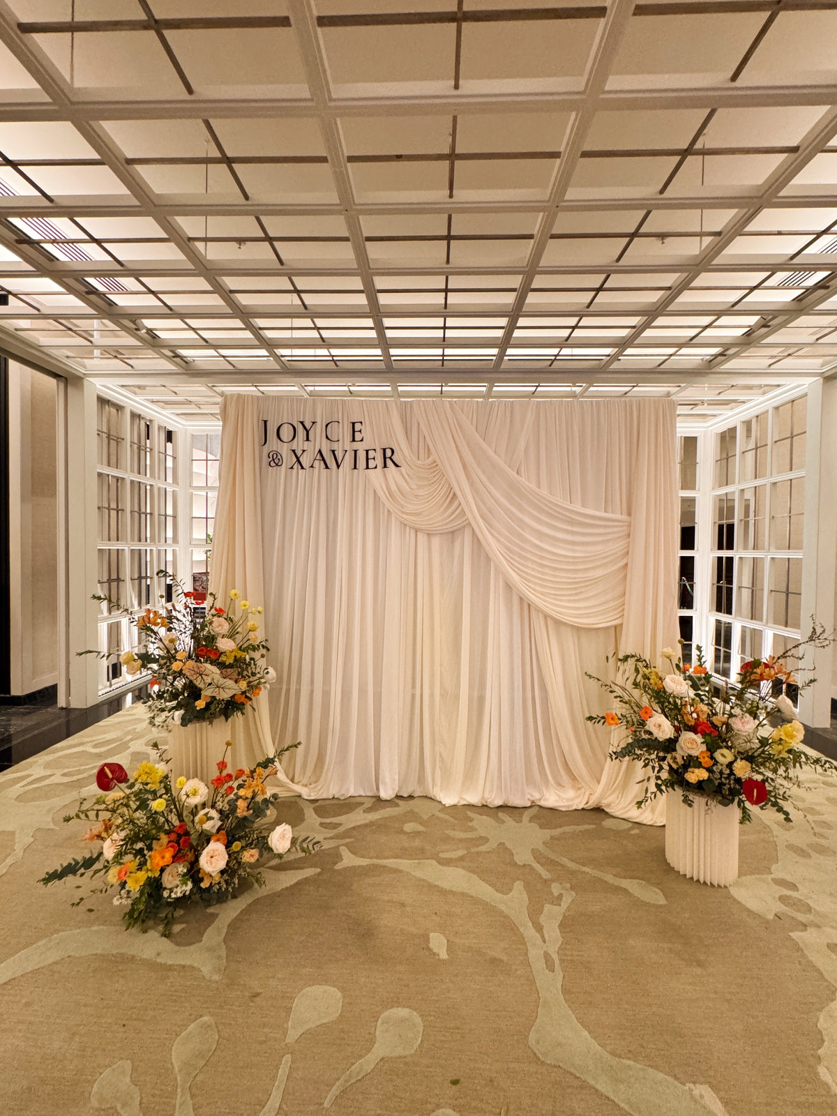 Wedding Photowall Backdrop to complement your wedding theme and elevate your venue. Create memories with a curated elegant photo area by Eden’s Ground, a floral design boutique.