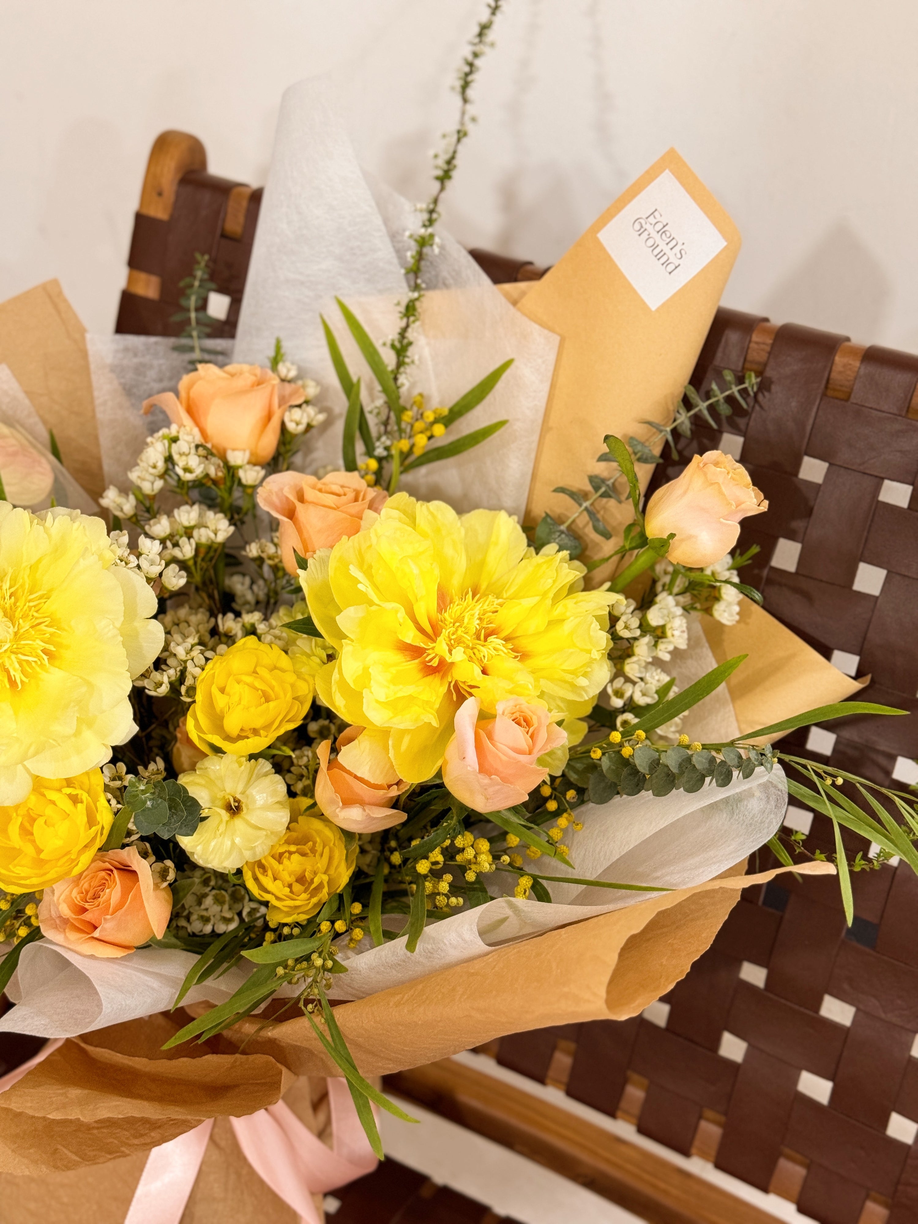 luxurious premium best luxe yellow peony cheerful sunshine happy bright nature4 inspired korean style bouquet Floral arrangements Singapore Florist SG Birthday flowers tulip whimsicle natural roses pink rose Anniversary Surprise Get well soon Cheer up I love you Romantic floral Sweet Flower delivery Free delivery Wedding gifts Custom bespoke girl woman wife girlfriend gf bff mother sister customise