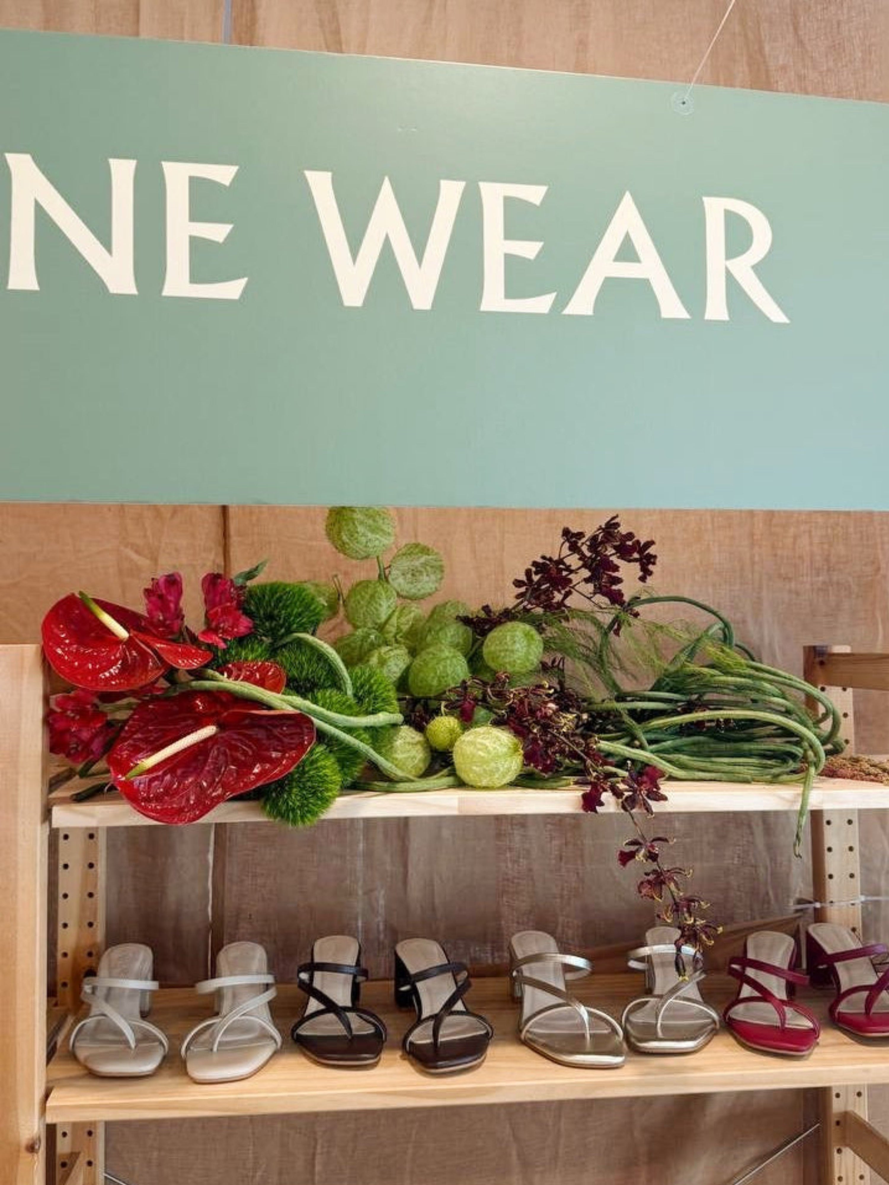 Singapore luxury and elegant B2B venue styling with bespoke floral setups for launch events, pop-ups, and corporate gatherings. Exquisite, sustainable flower décor tailored for brand activations and high-end retail experiences.