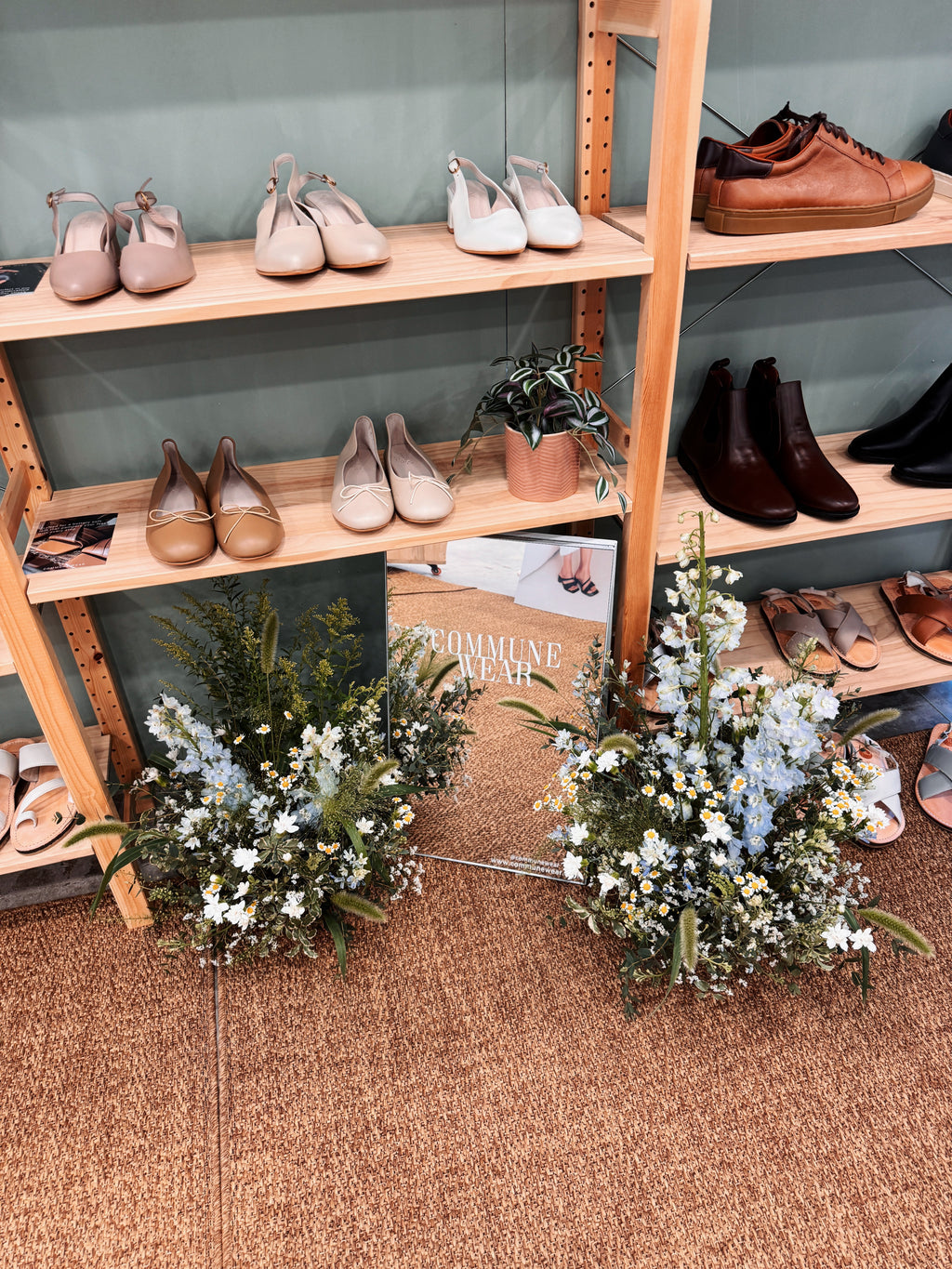 Luxurious and elegant B2B venue styling with bespoke floral setups for launch events, retail pop-ups, and corporate gatherings. Flower décor tailored for brand activations and high-end retail experiences by Eden's Ground, floral design studio in Singapore.