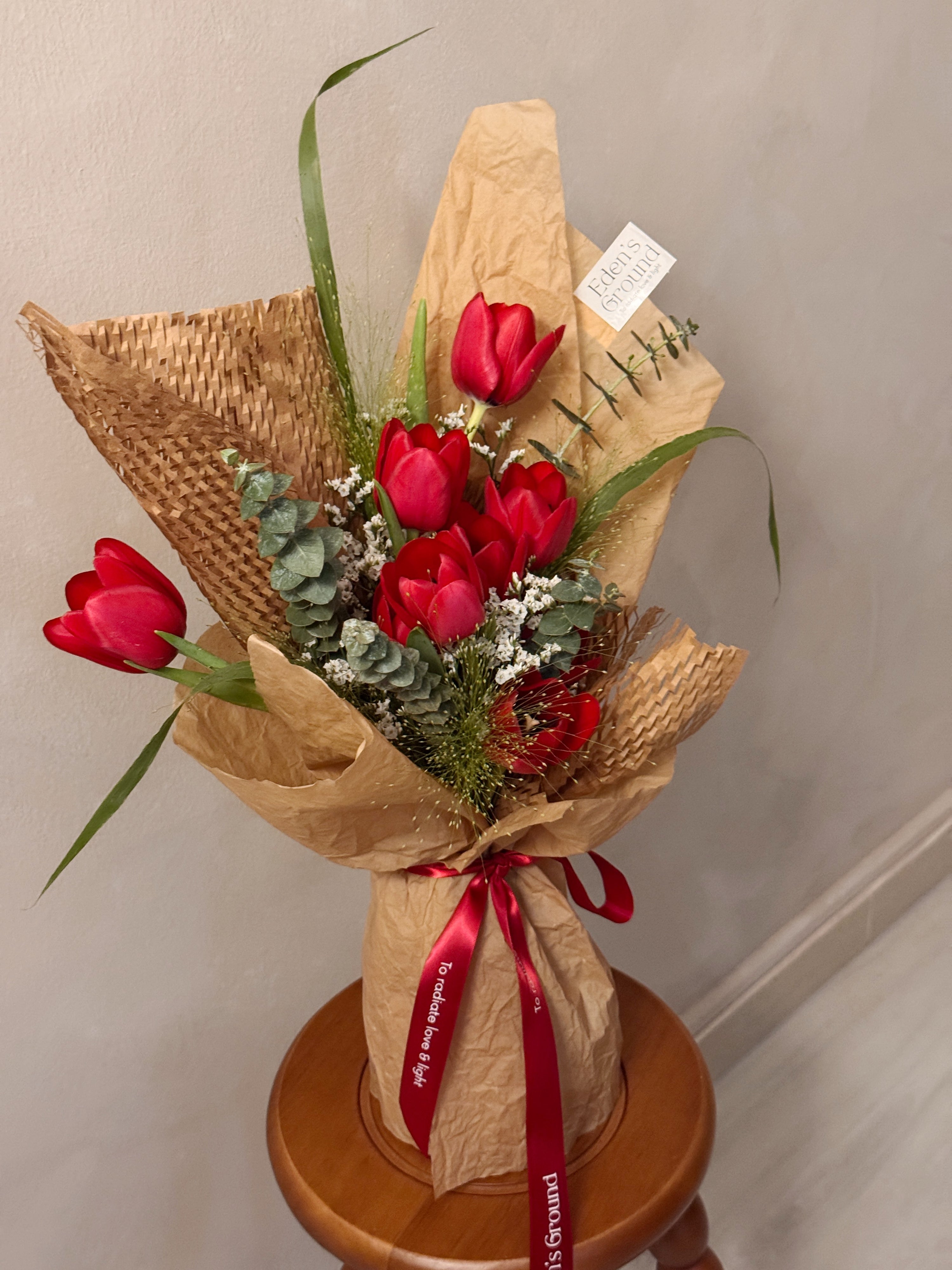 red deep love passion romance surprise bouquet Floral arrangements Singapore Florist SG Birthday flowers
Anniversary Surprise Get well soon Cheer up I love you Romantic floral Sweet Flower delivery Free delivery Wedding gifts Custom bespoke tulips rose feminine it girl woman wife girlfriend gf bff mother sister