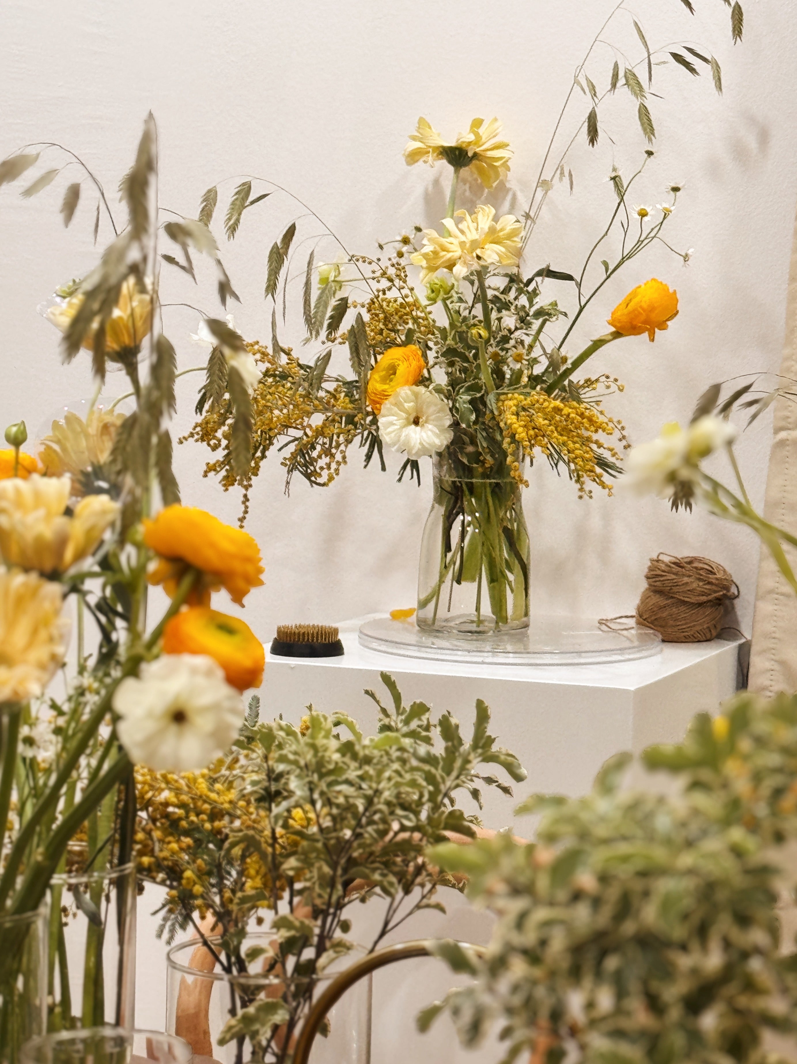 Floral arranging workshop for team bonding team, staff appreciation, or rewarding clients. A relaxing activity for the weekend, things to do for couples, build on your hobby for florist enthusiast in Singapore by Eden's Ground, a floral design studio.